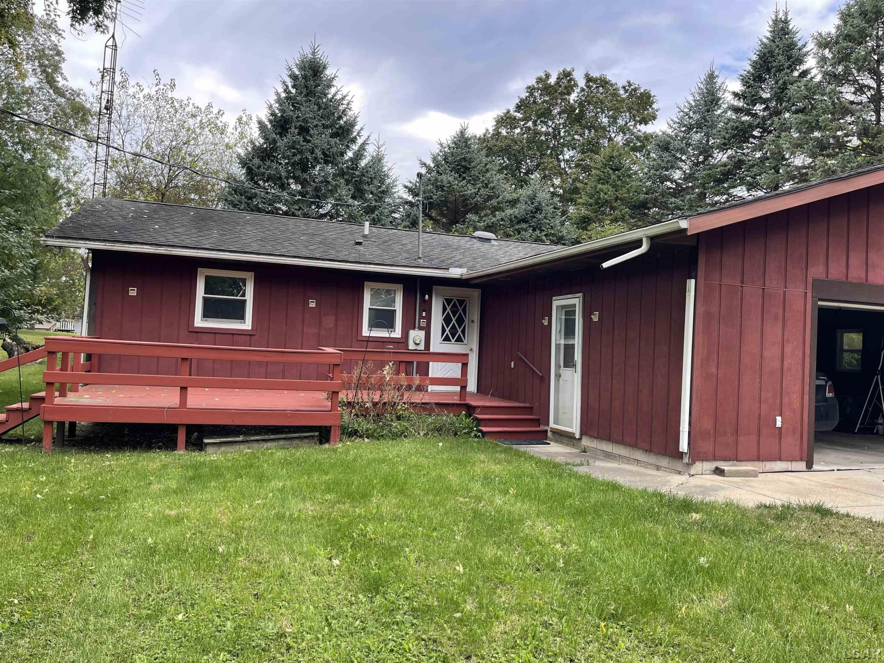 6903 W M 50 Highway, Onsted, MI 49265 — front exterior