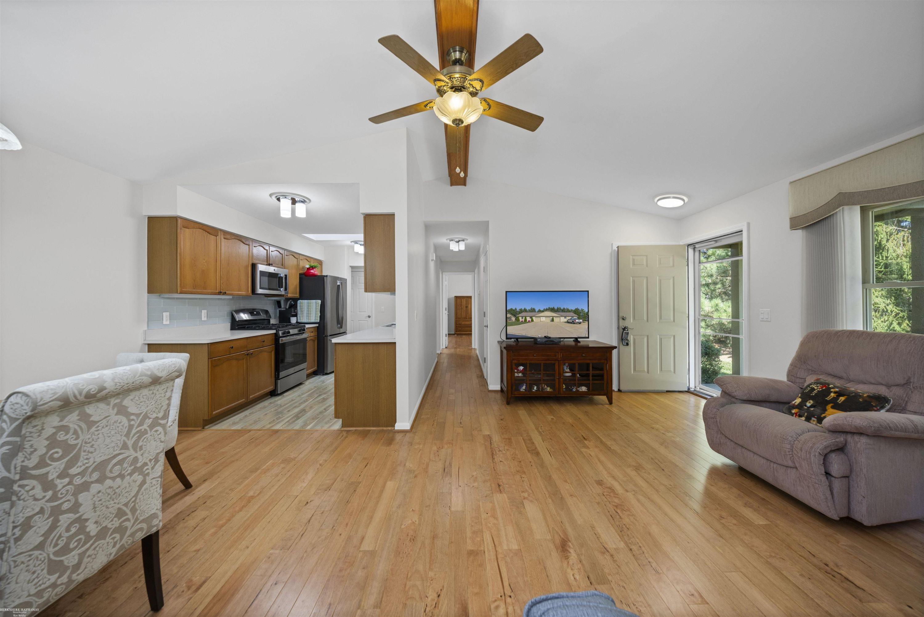 41924 King Edward Court, Clinton, MI 48038 — Photo 10