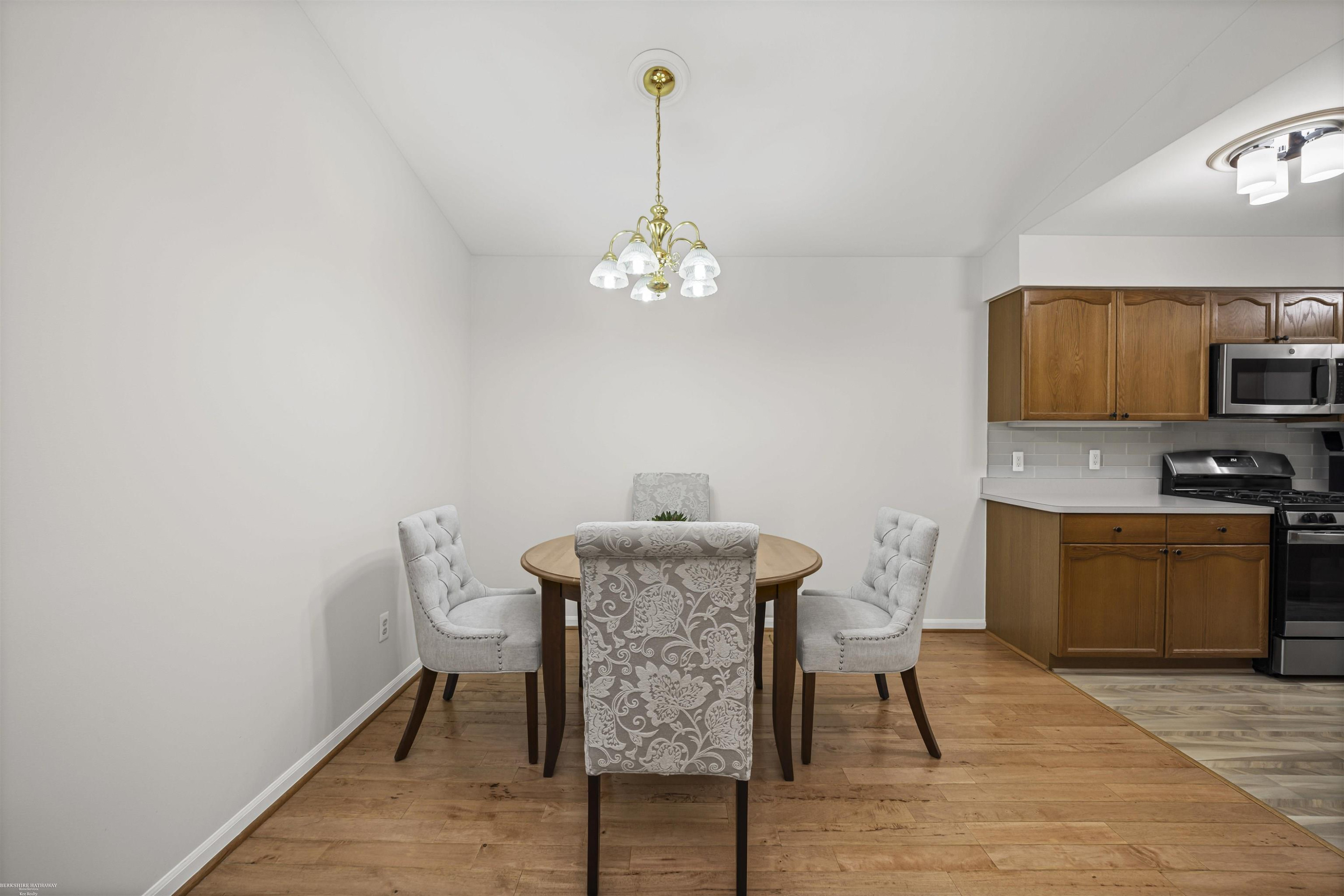 41924 King Edward Court, Clinton, MI 48038 — Photo 11