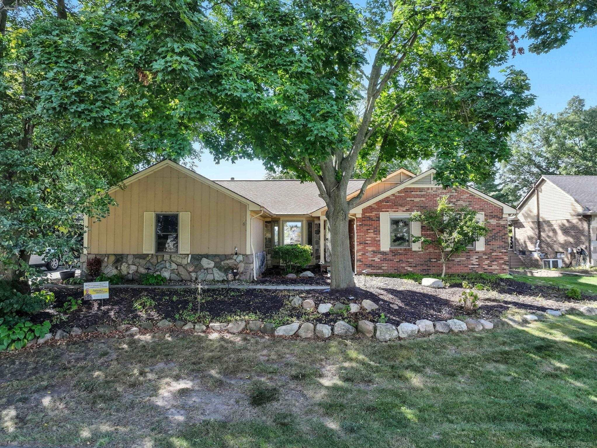 325 Lakes Edge Drive, Oxford, MI 48371 — Photo 3