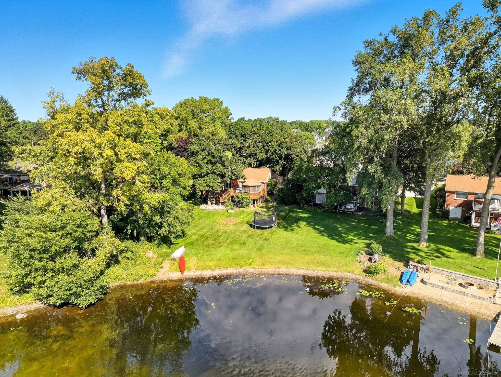 325 Lakes Edge Drive, Oxford, MI 48371 — Photo 7