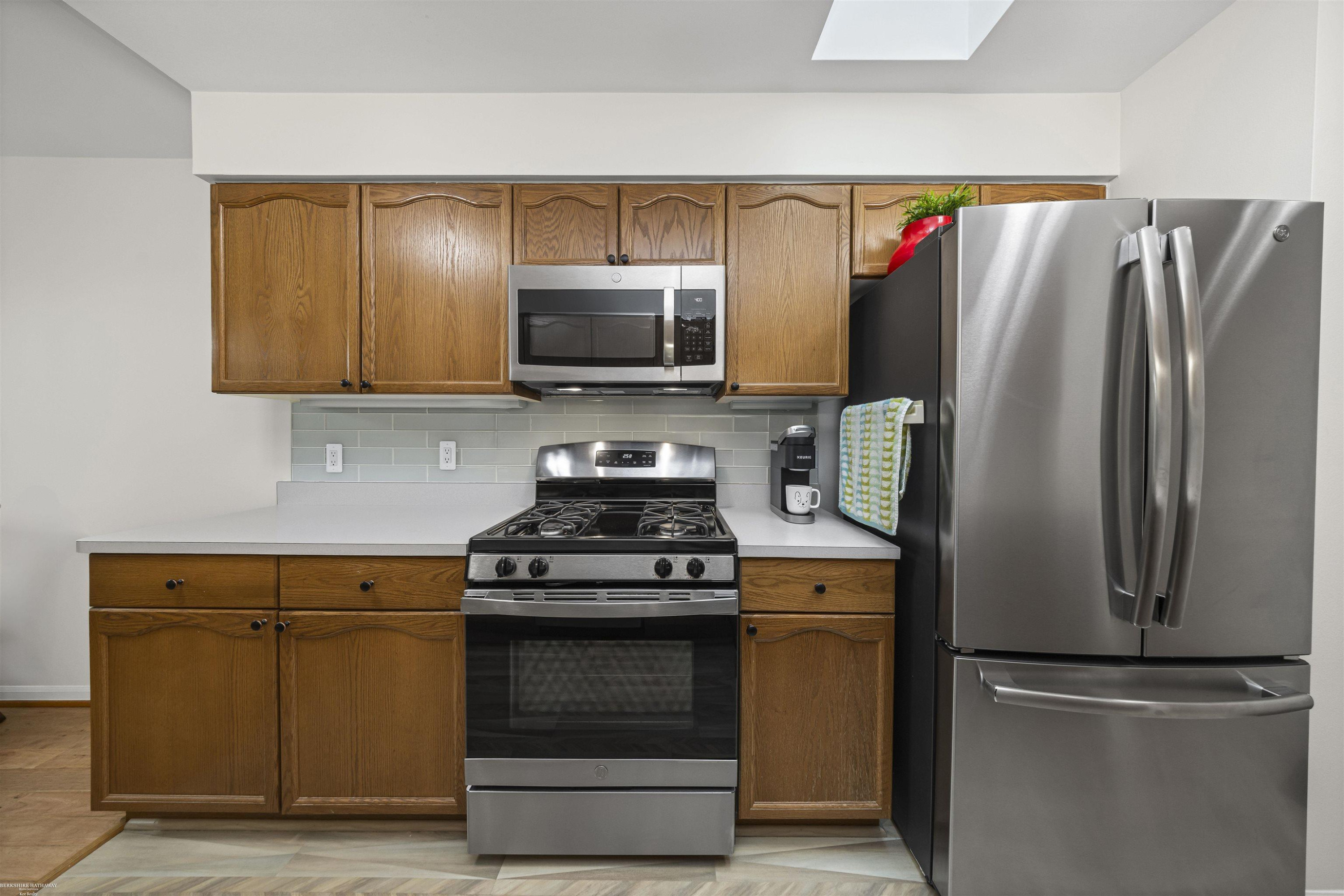 41924 King Edward Court, Clinton, MI 48038 — Photo 18