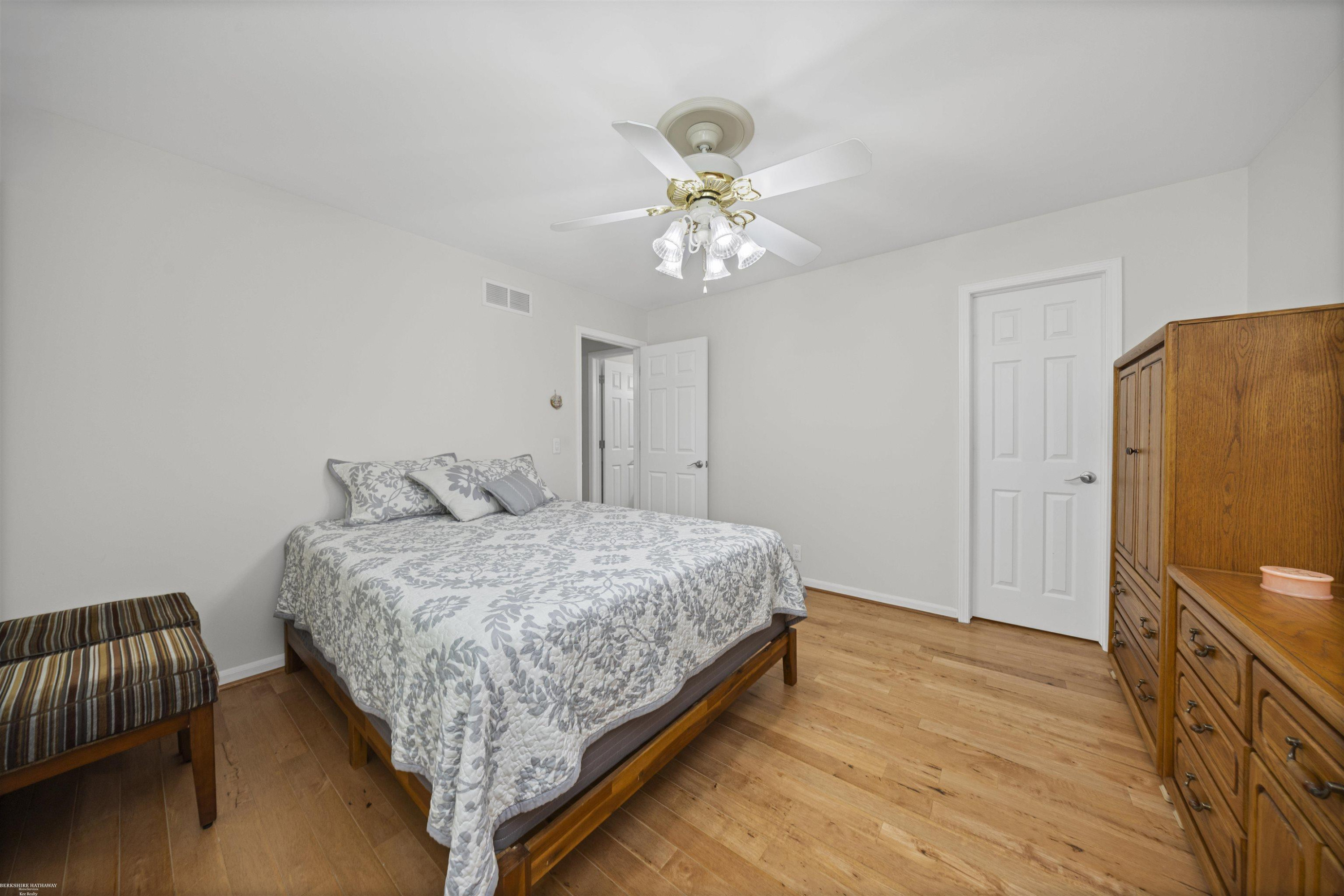 41924 King Edward Court, Clinton, MI 48038 — Photo 22