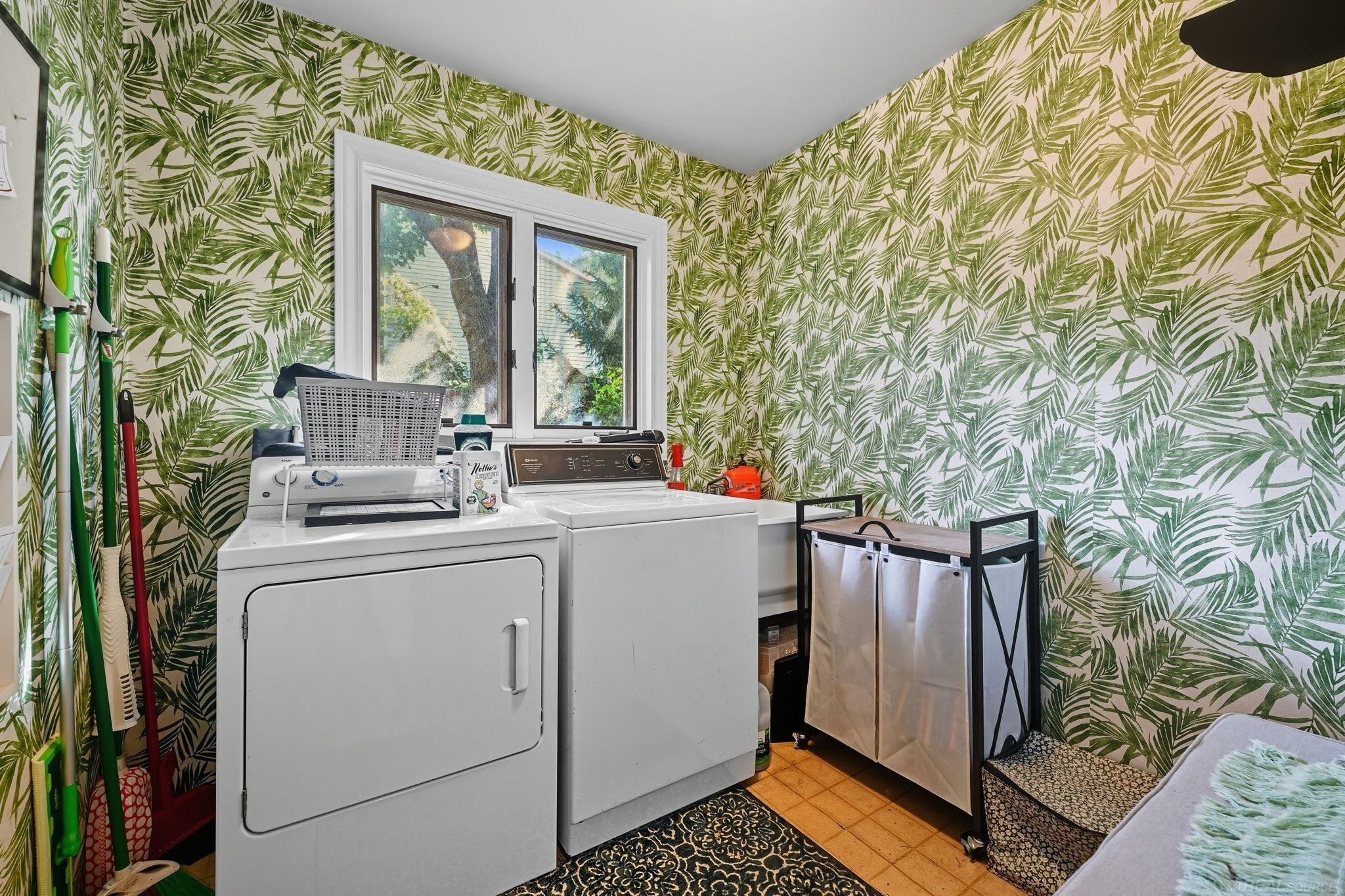 325 Lakes Edge Drive, Oxford, MI 48371 — Photo 27