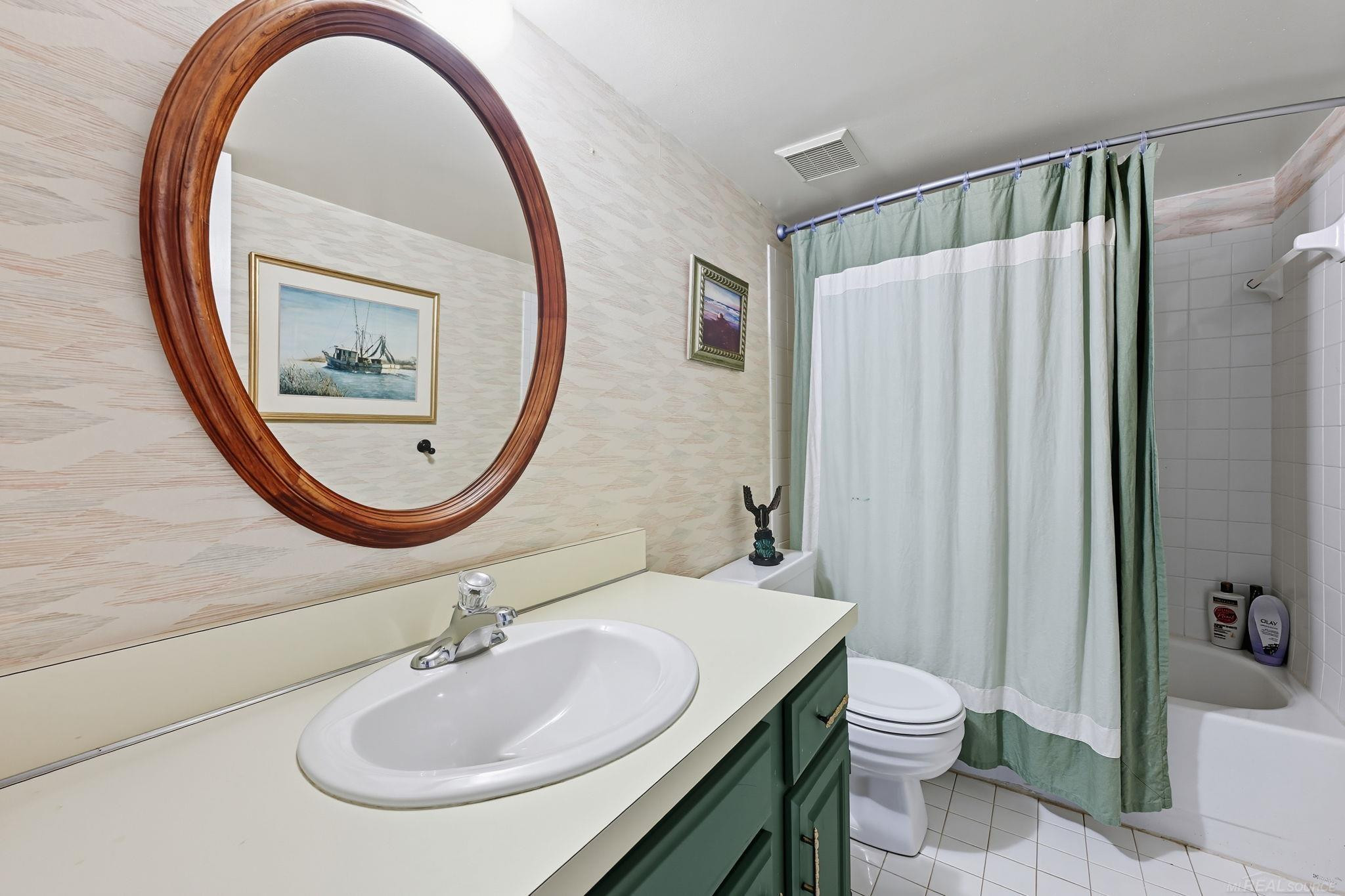 325 Lakes Edge Drive, Oxford, MI 48371 — Photo 30