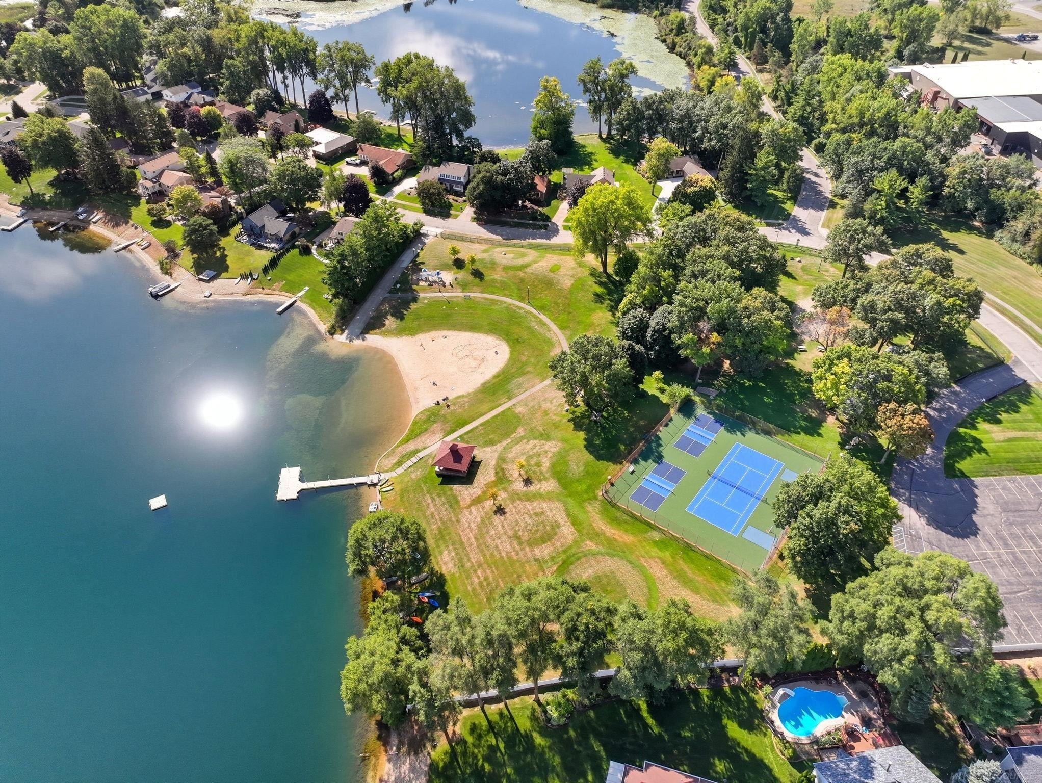 325 Lakes Edge Drive, Oxford, MI 48371 — Photo 36