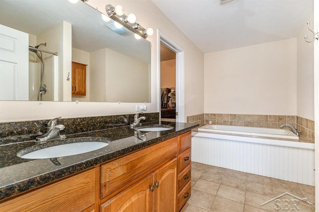 247 N Five Mile Road, Midland, MI 48640 — Photo 11