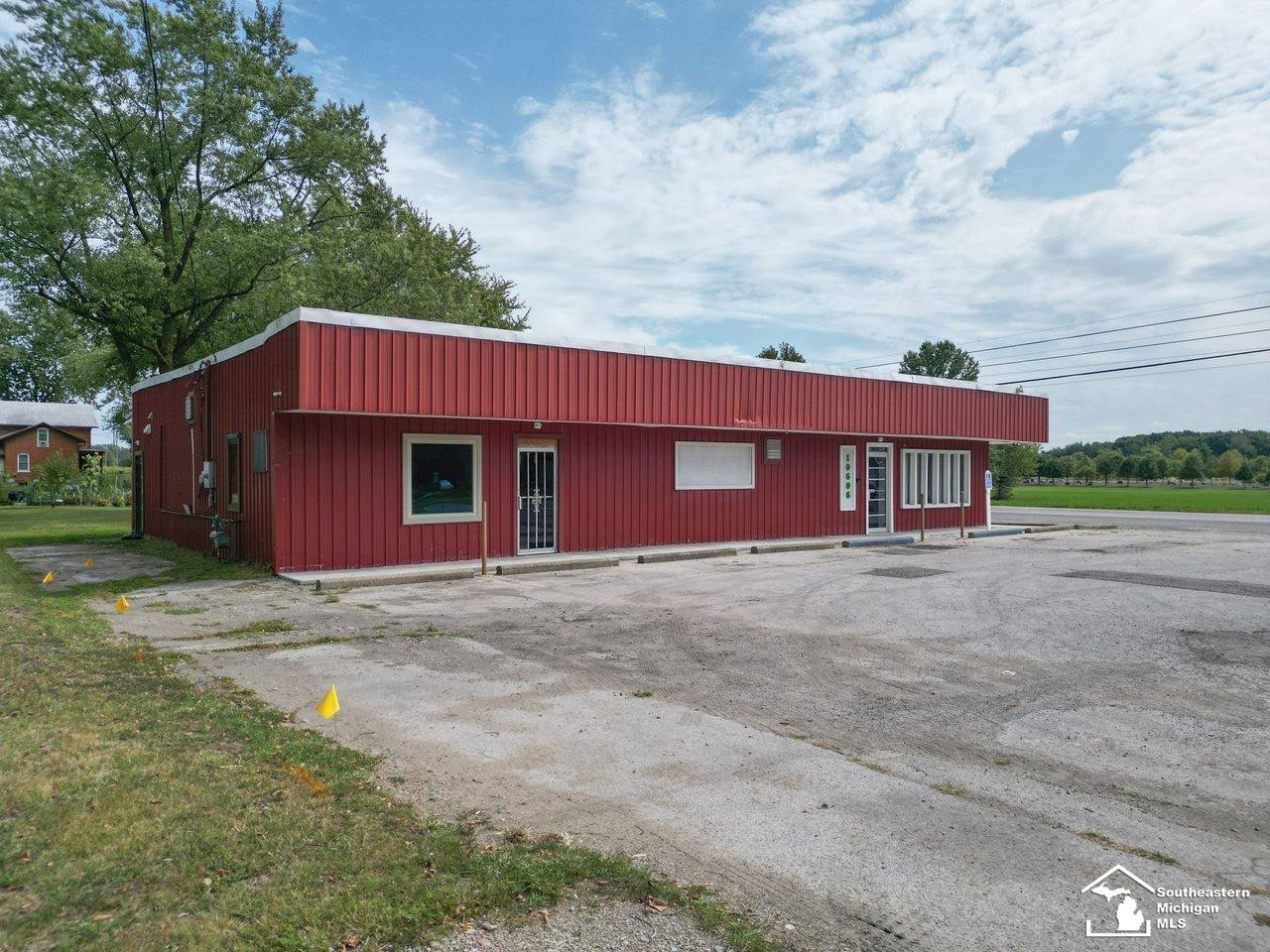 10606 Lewis Avenue, Temperance, MI 48182 — front exterior