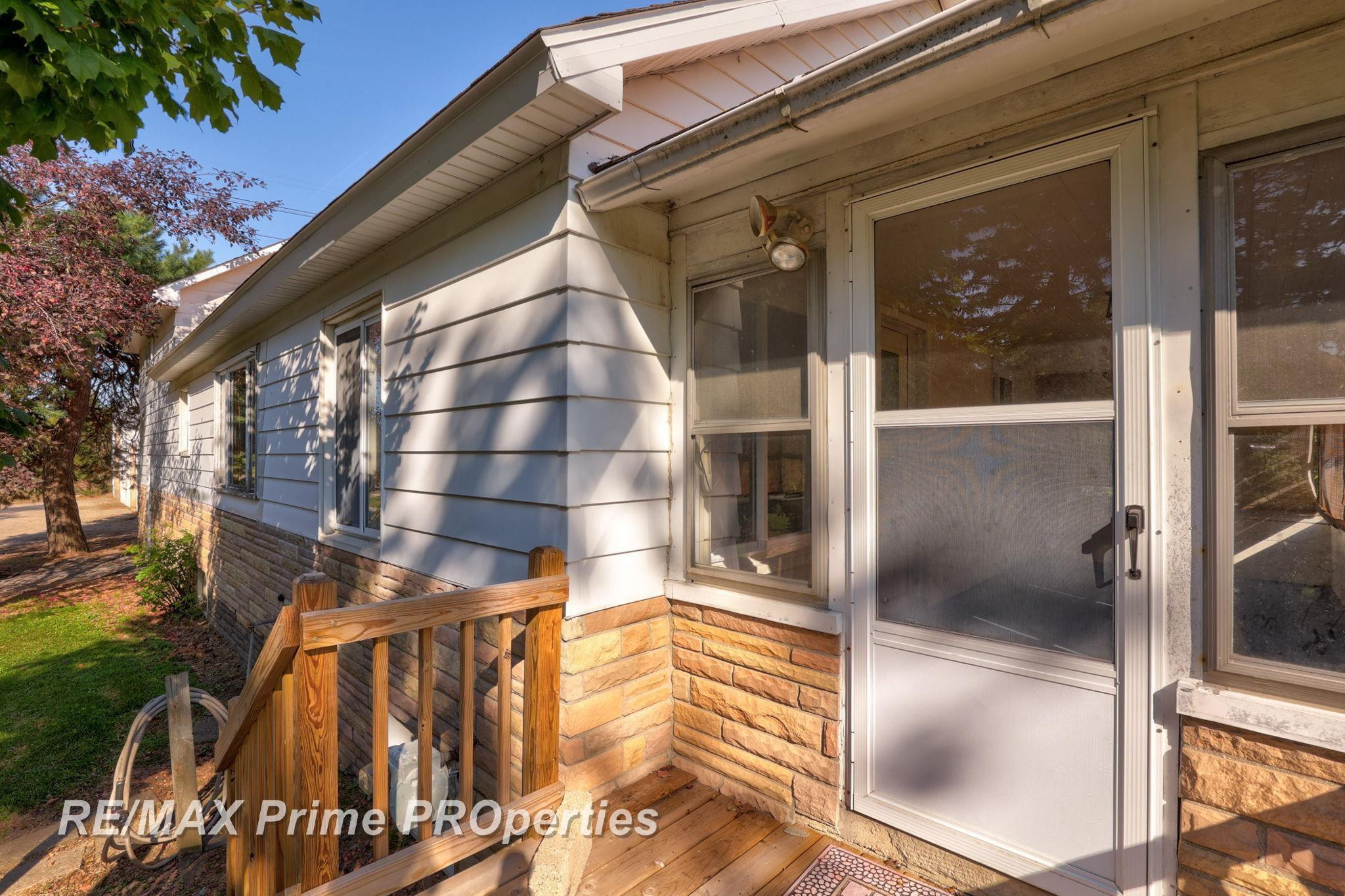 17 N Hooper Street, Caro, MI 48723 — Photo 5