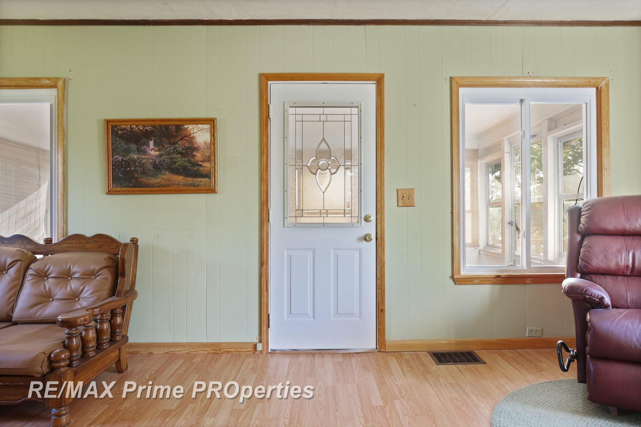 17 N Hooper Street, Caro, MI 48723 — Photo 8