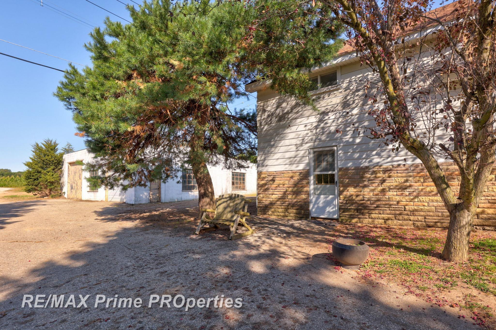 17 N Hooper Street, Caro, MI 48723 — Photo 33