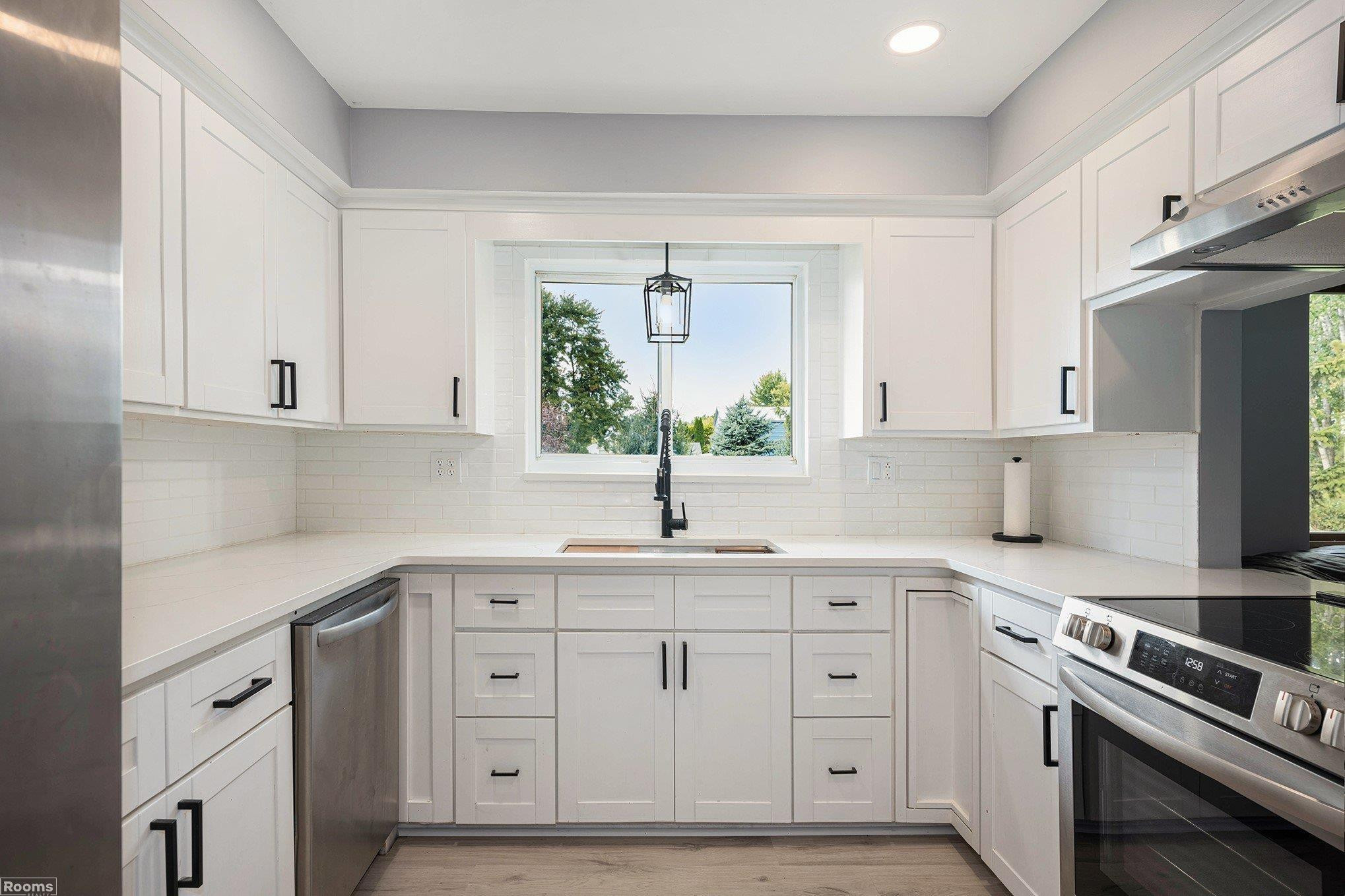 28585 Pratt Road, MI 48062 — Photo 9