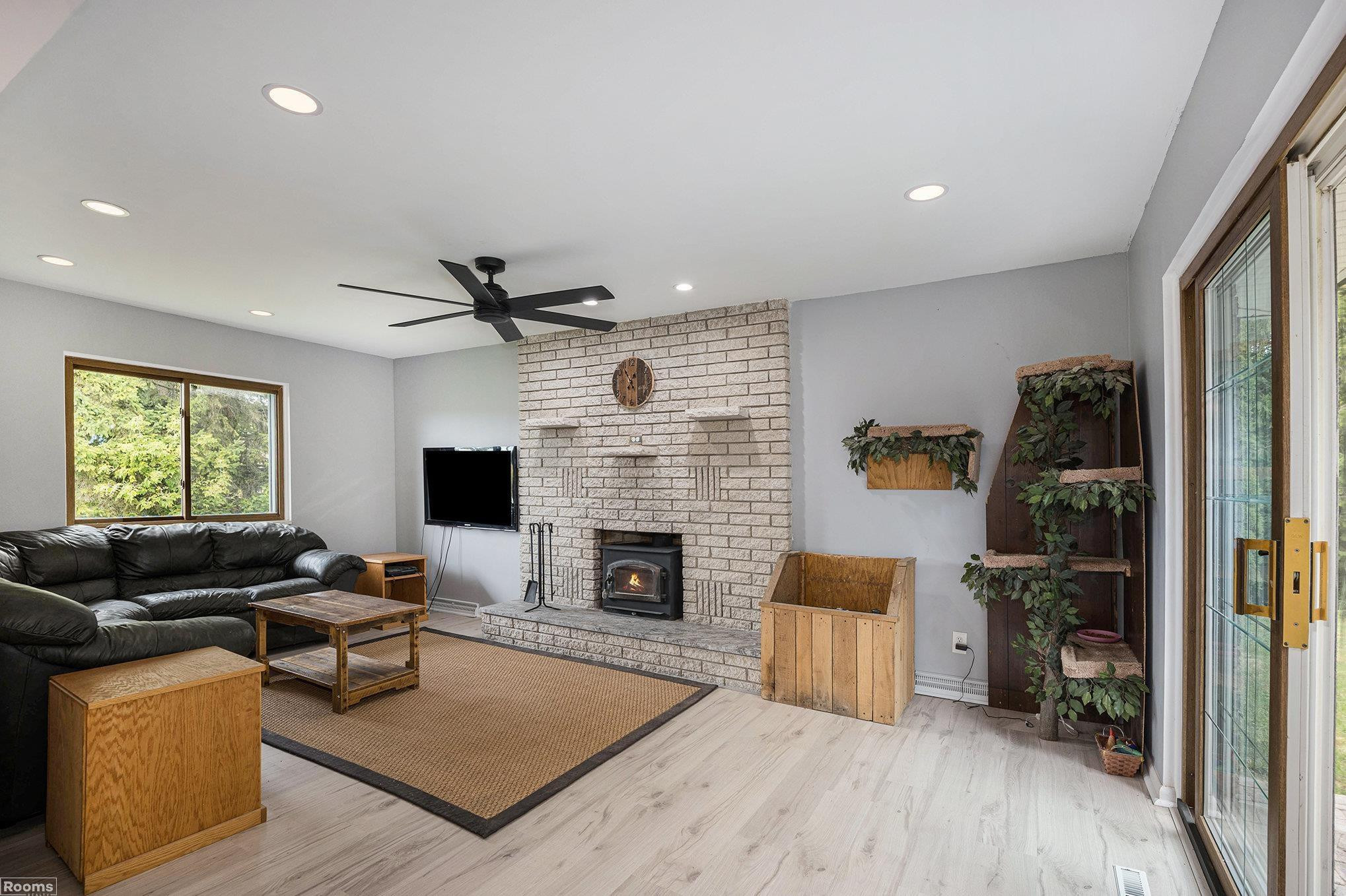 28585 Pratt Road, MI 48062 — Photo 10