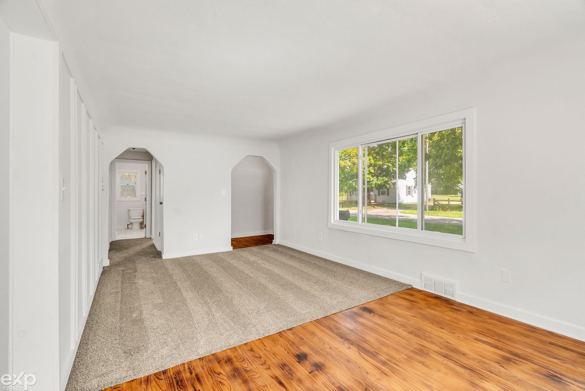 303 N Kennefic Street, Yale, MI 48097 — Photo 9