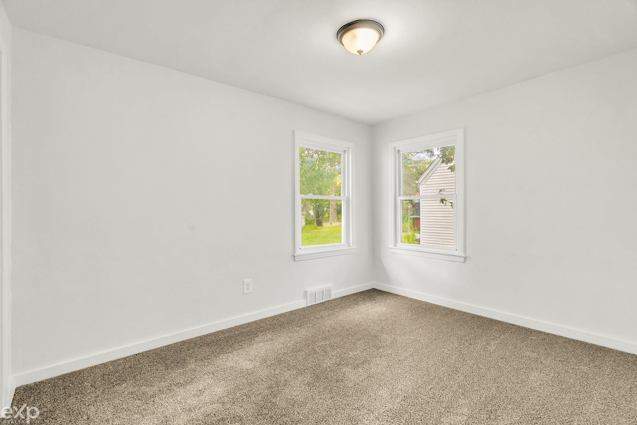 303 N Kennefic Street, Yale, MI 48097 — Photo 18