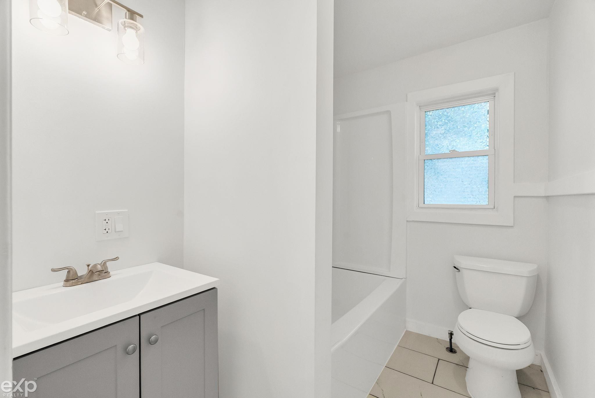 303 N Kennefic Street, Yale, MI 48097 — Photo 20