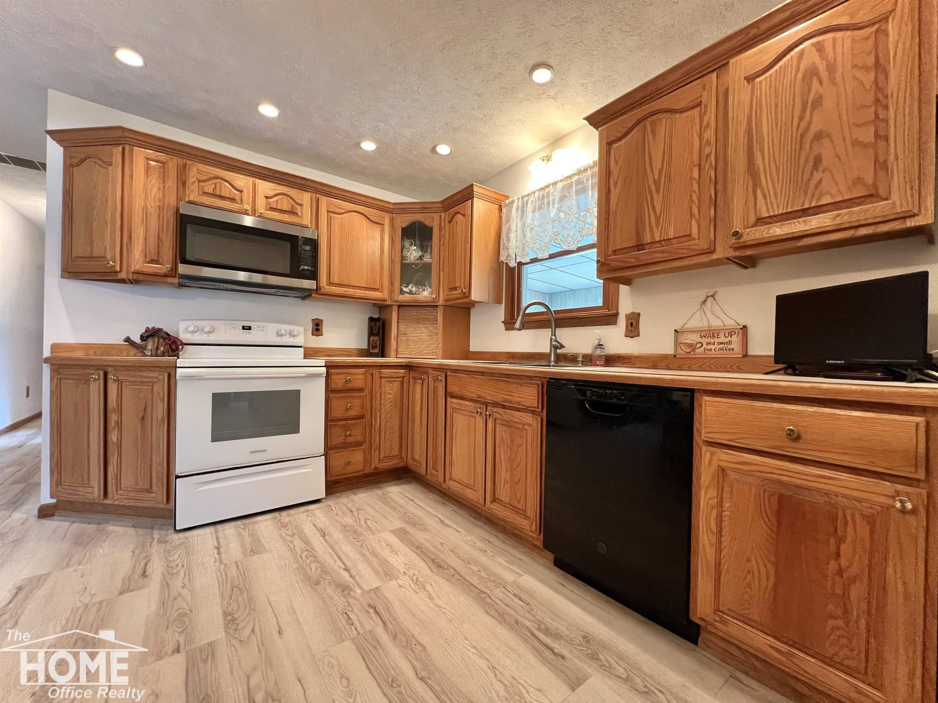 205 Sylvia Drive, Corunna, MI 48817 — Photo 11