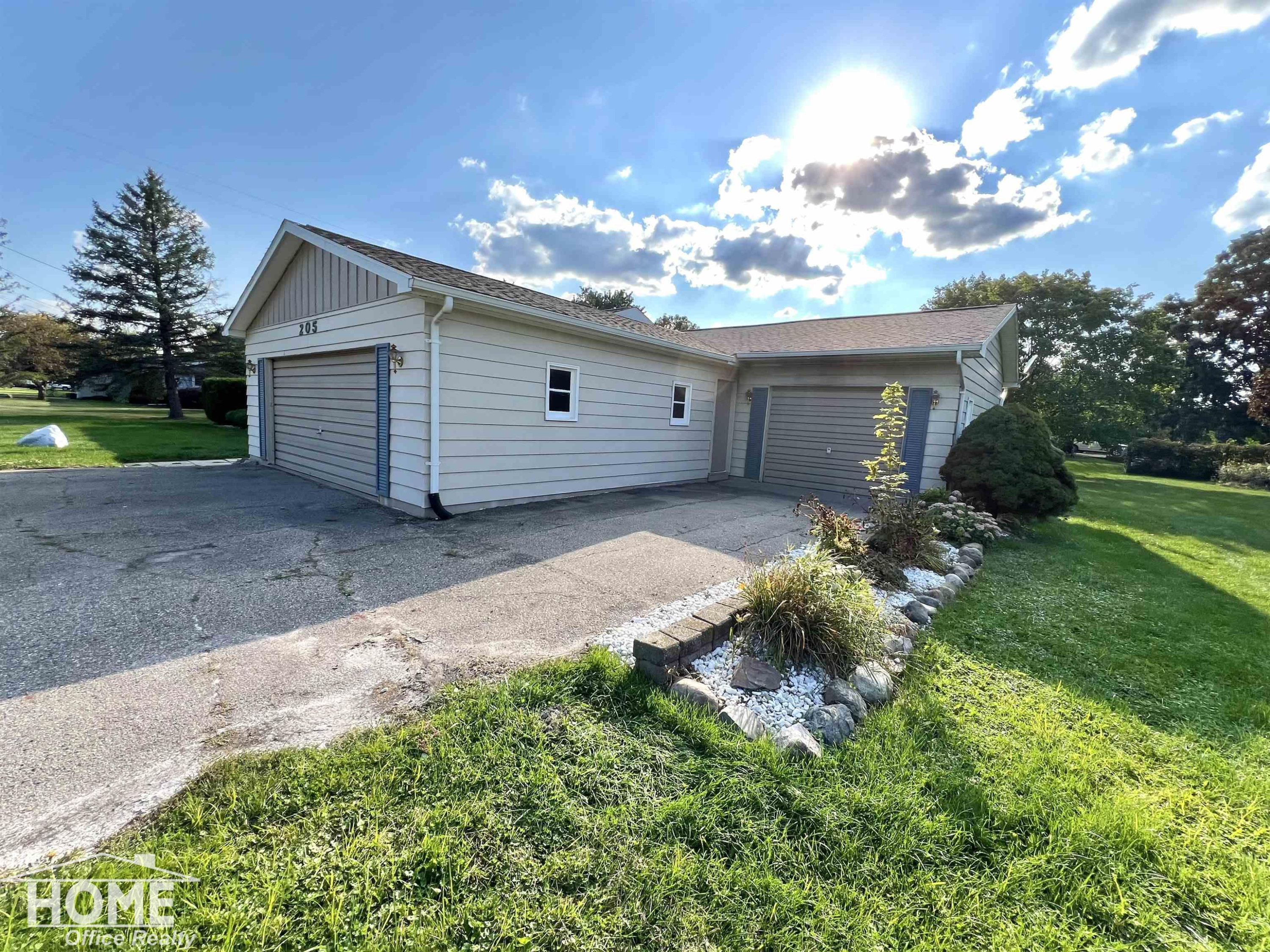 205 Sylvia Drive, Corunna, MI 48817 — Photo 48