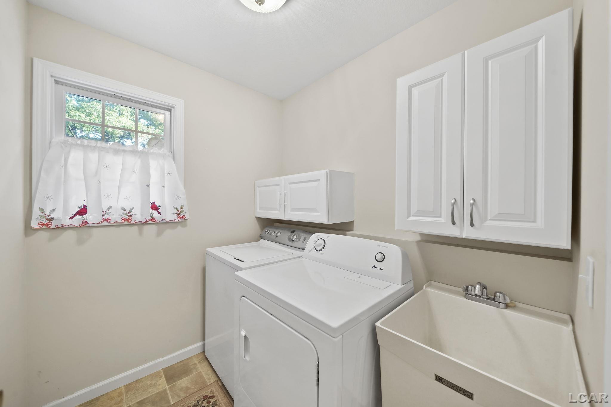 1894 Harold Street, Adrian, MI 49221 — Photo 14