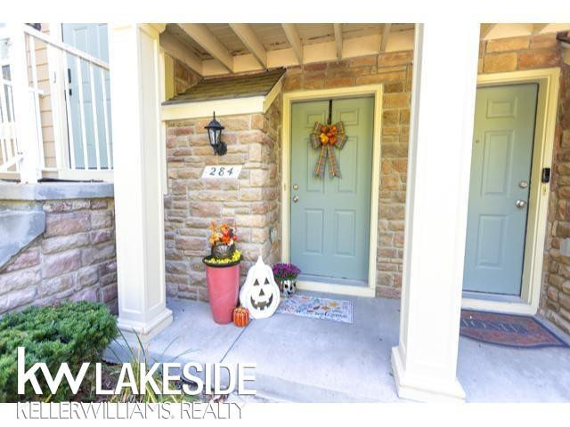 284 Park Green Drive, Lake Orion, MI 48362 — Photo 2