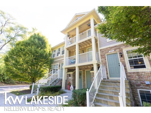 284 Park Green Drive, Lake Orion, MI 48362 — Photo 4