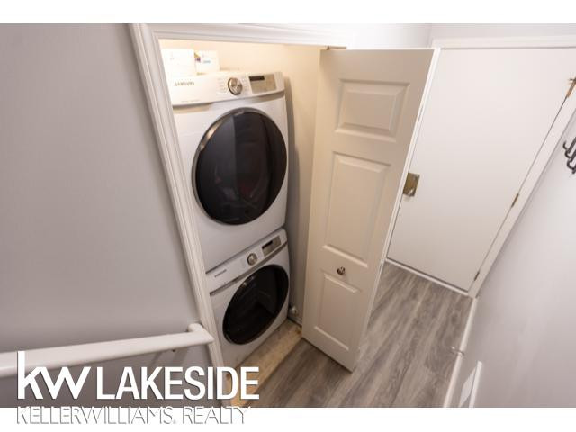 284 Park Green Drive, Lake Orion, MI 48362 — Photo 6