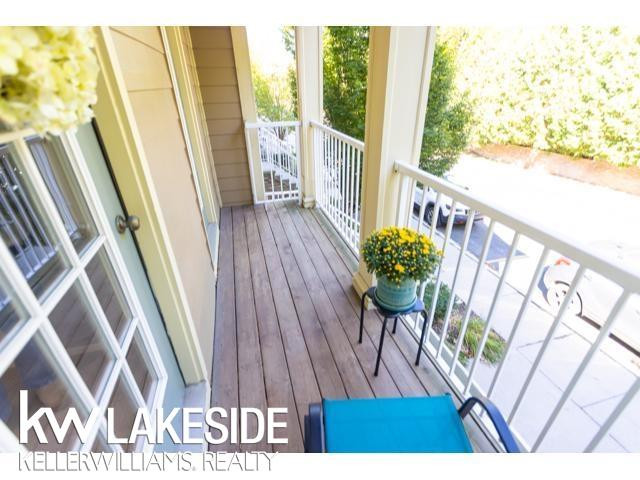 284 Park Green Drive, Lake Orion, MI 48362 — Photo 9