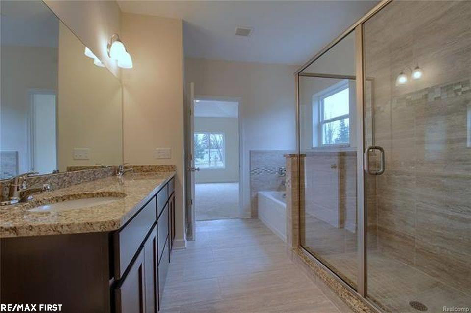 70794 Sunny Brook Lane, 7, Richmond, MI 48062 — Photo 10