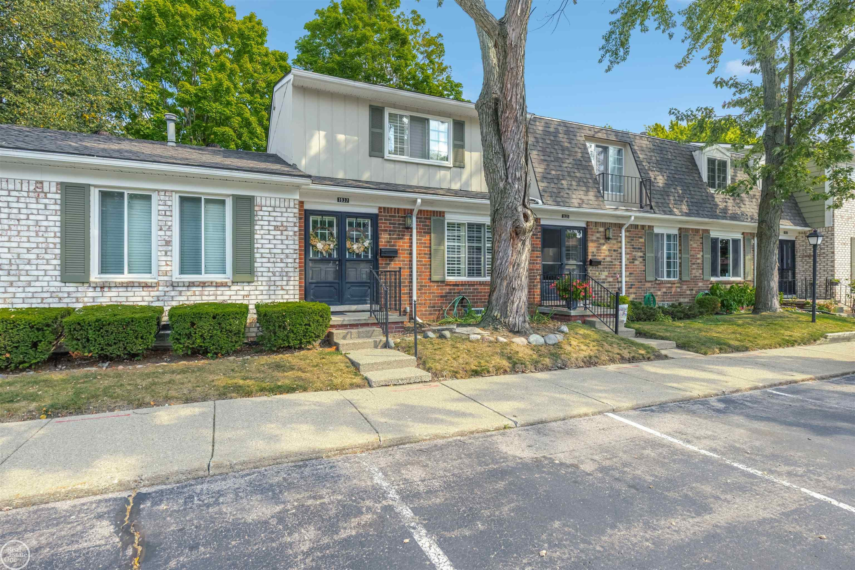 1937 Wickham Street, Royal Oak, MI 48073 — Photo 2