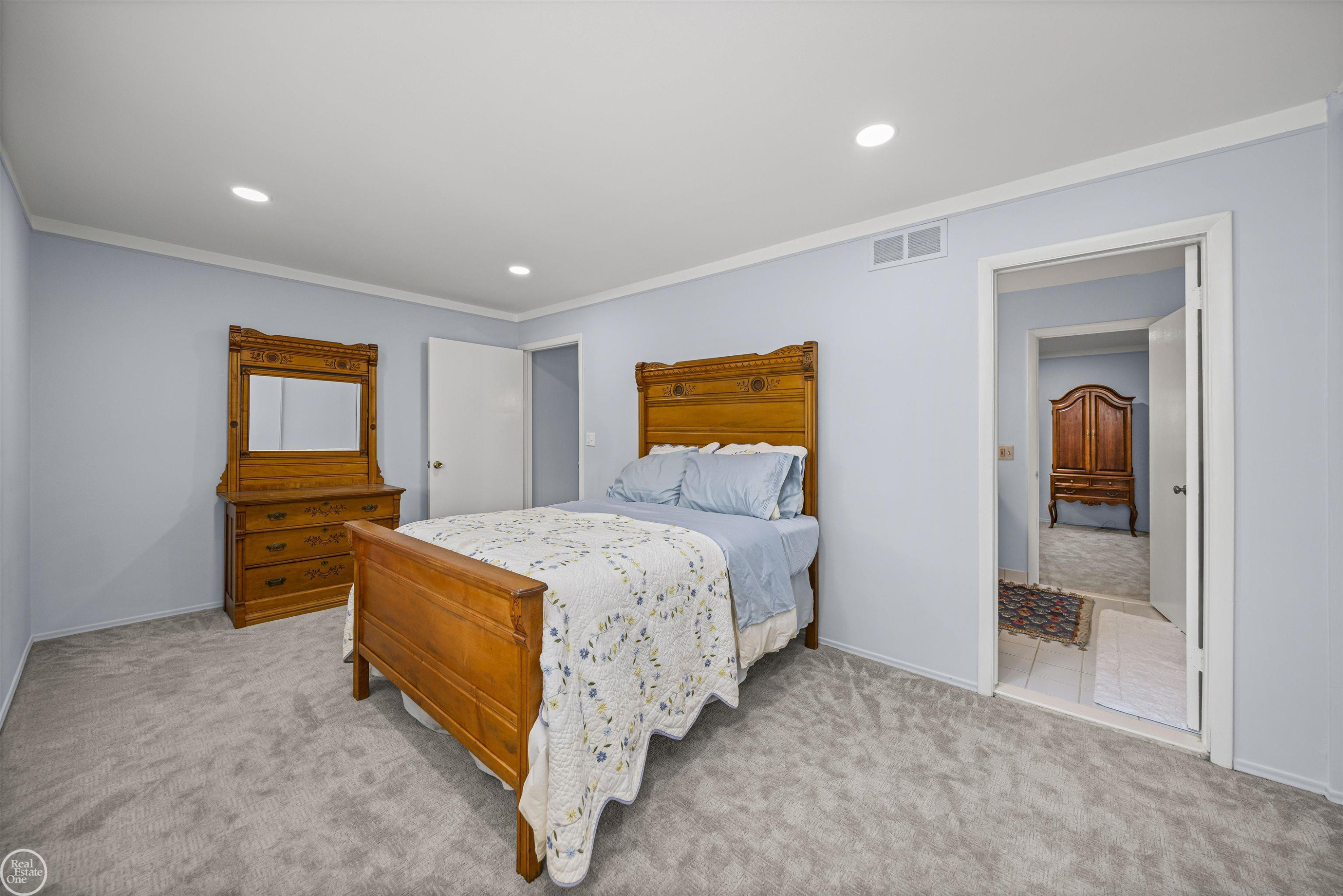 1937 Wickham Street, Royal Oak, MI 48073 — Photo 15