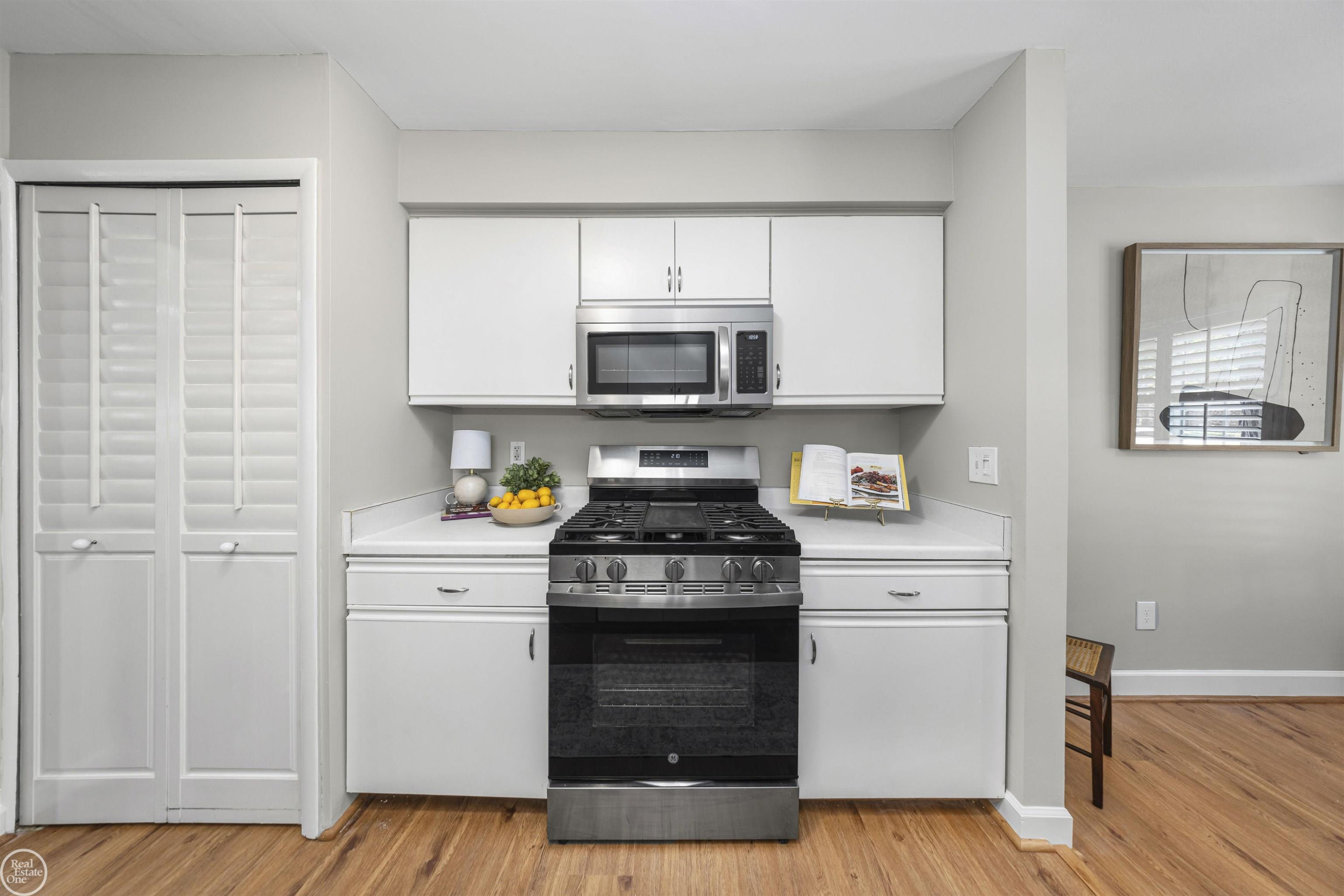 1937 Wickham Street, Royal Oak, MI 48073 — Photo 27
