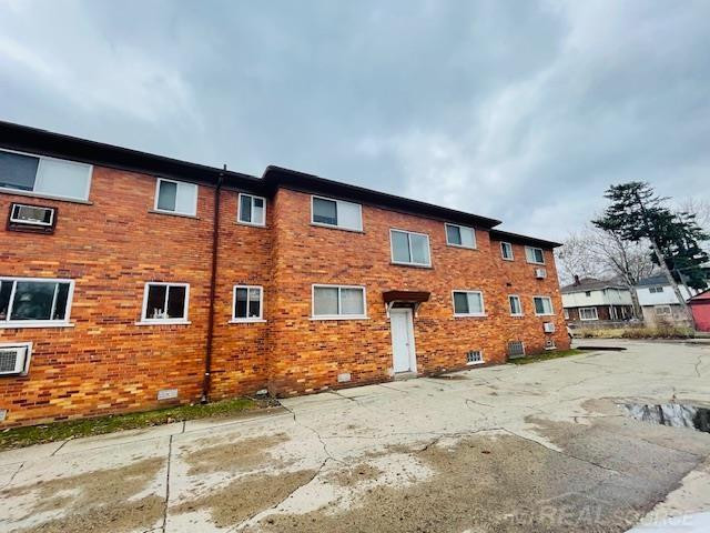8207 Schaefer Highway, Detroit, MI 48228 — Photo 2