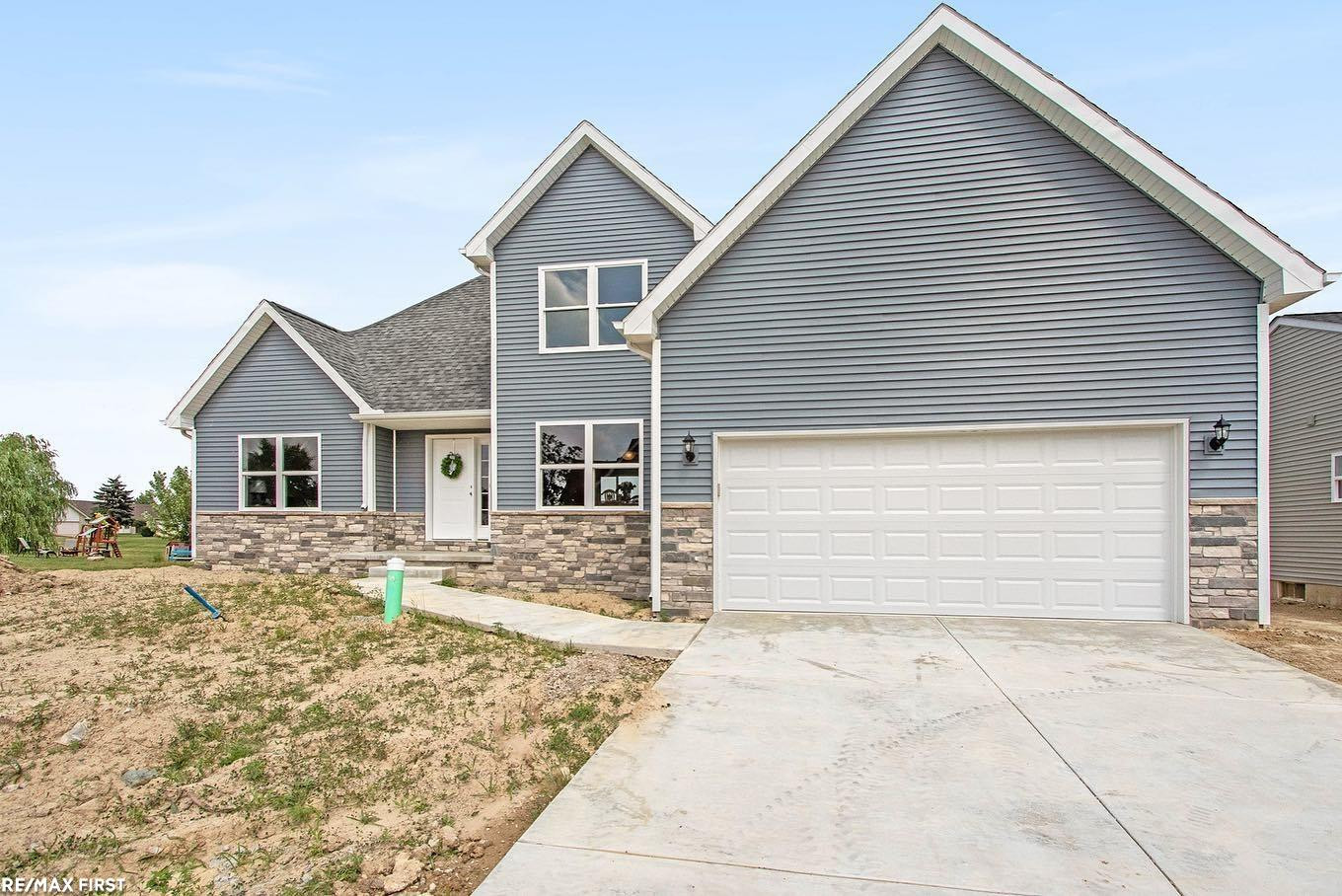 70506 Sunny Brook Lane, 18, Richmond, MI 48062 — front exterior