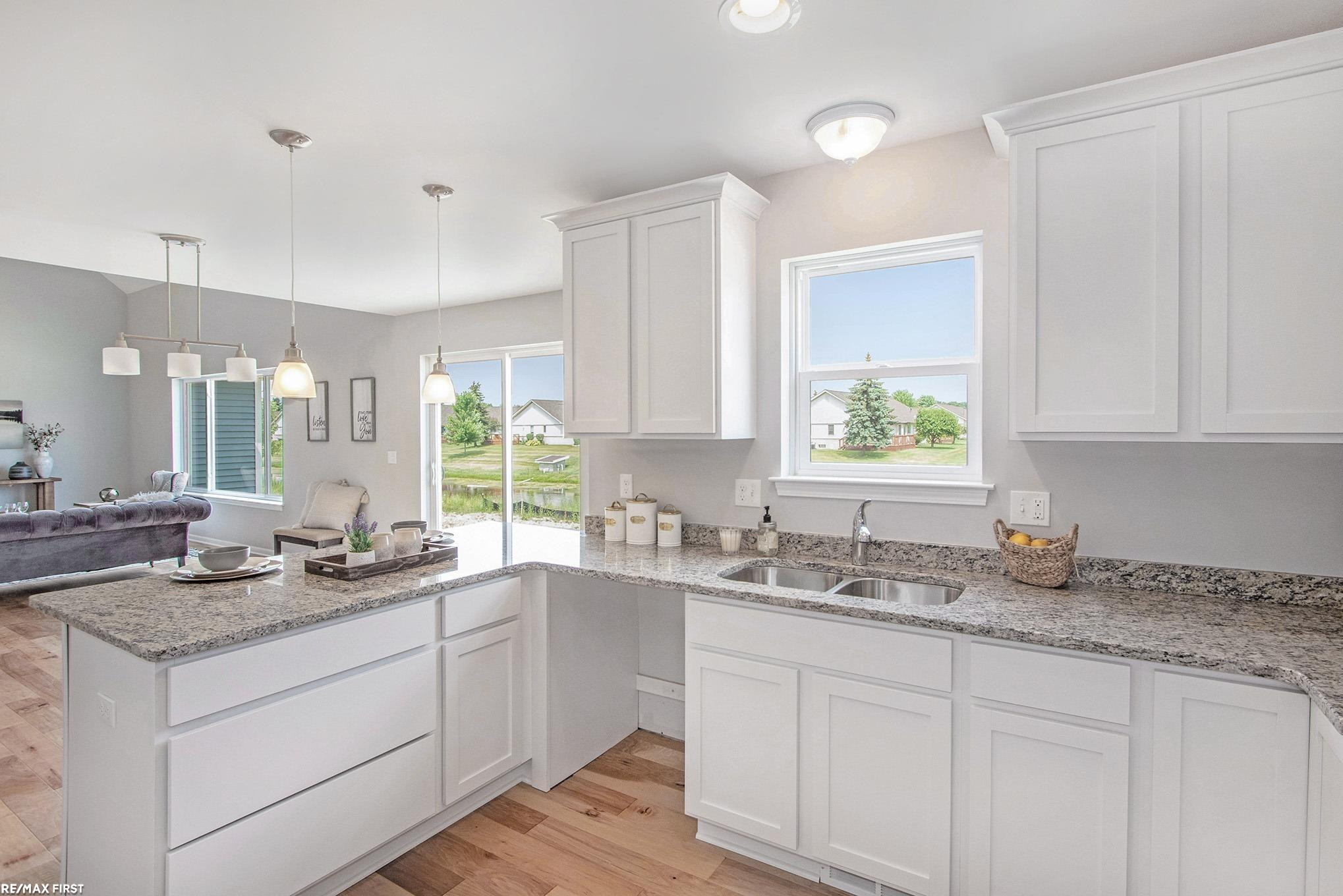 70506 Sunny Brook Lane, 18, Richmond, MI 48062 — Photo 2