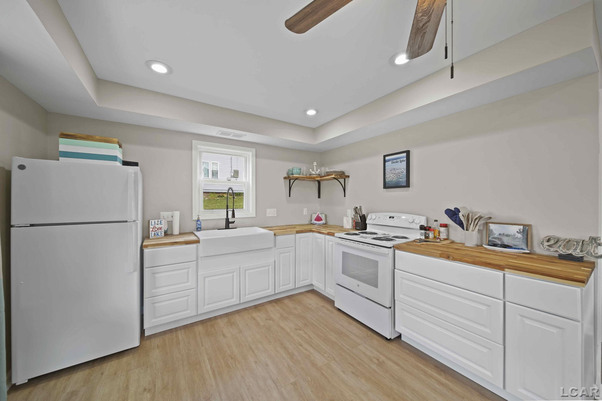 5879 Tower Avenue, Manitou Beach, MI 49253 — Photo 9
