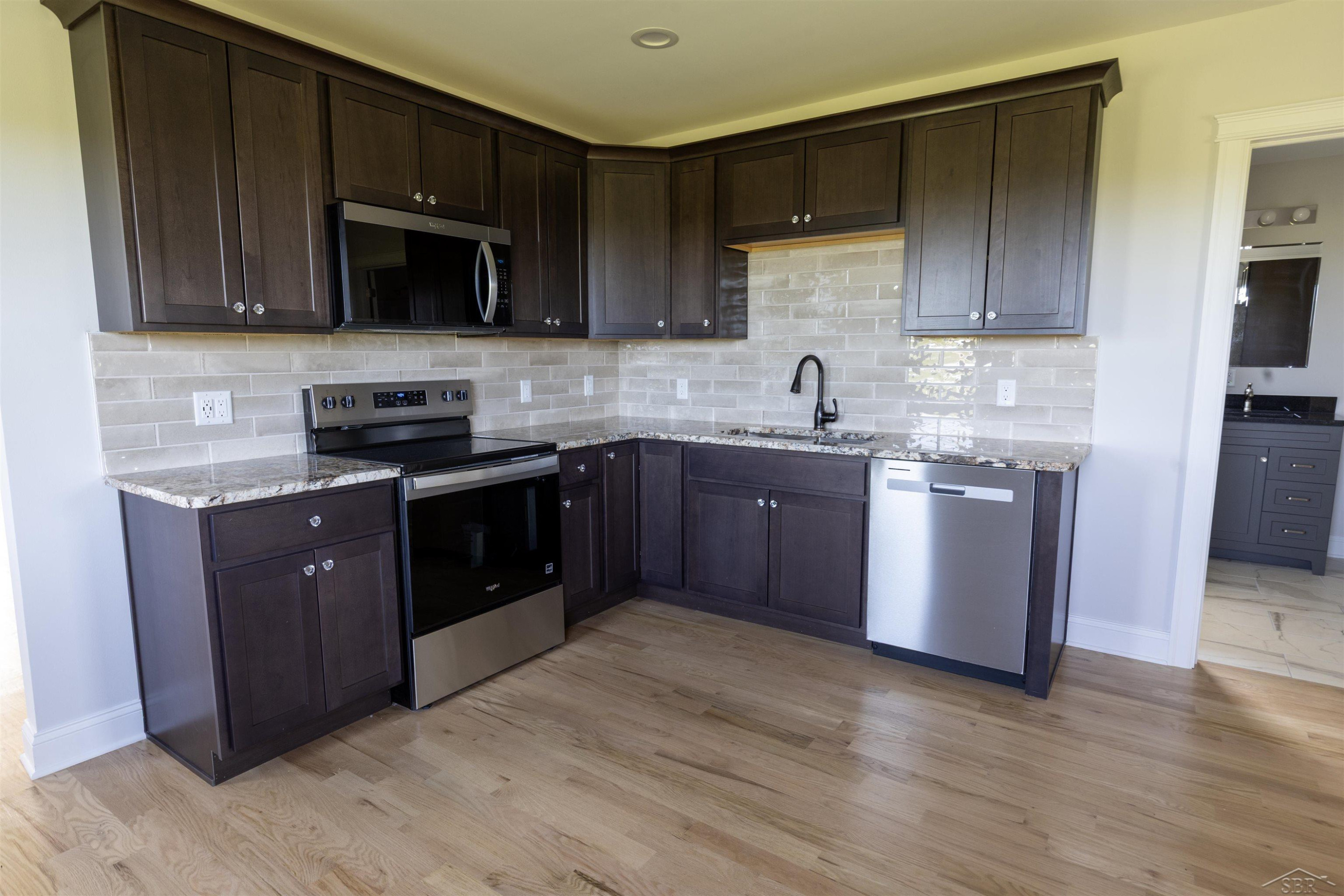 18200 Frost Road, Hemlock, MI 48626 — Photo 13