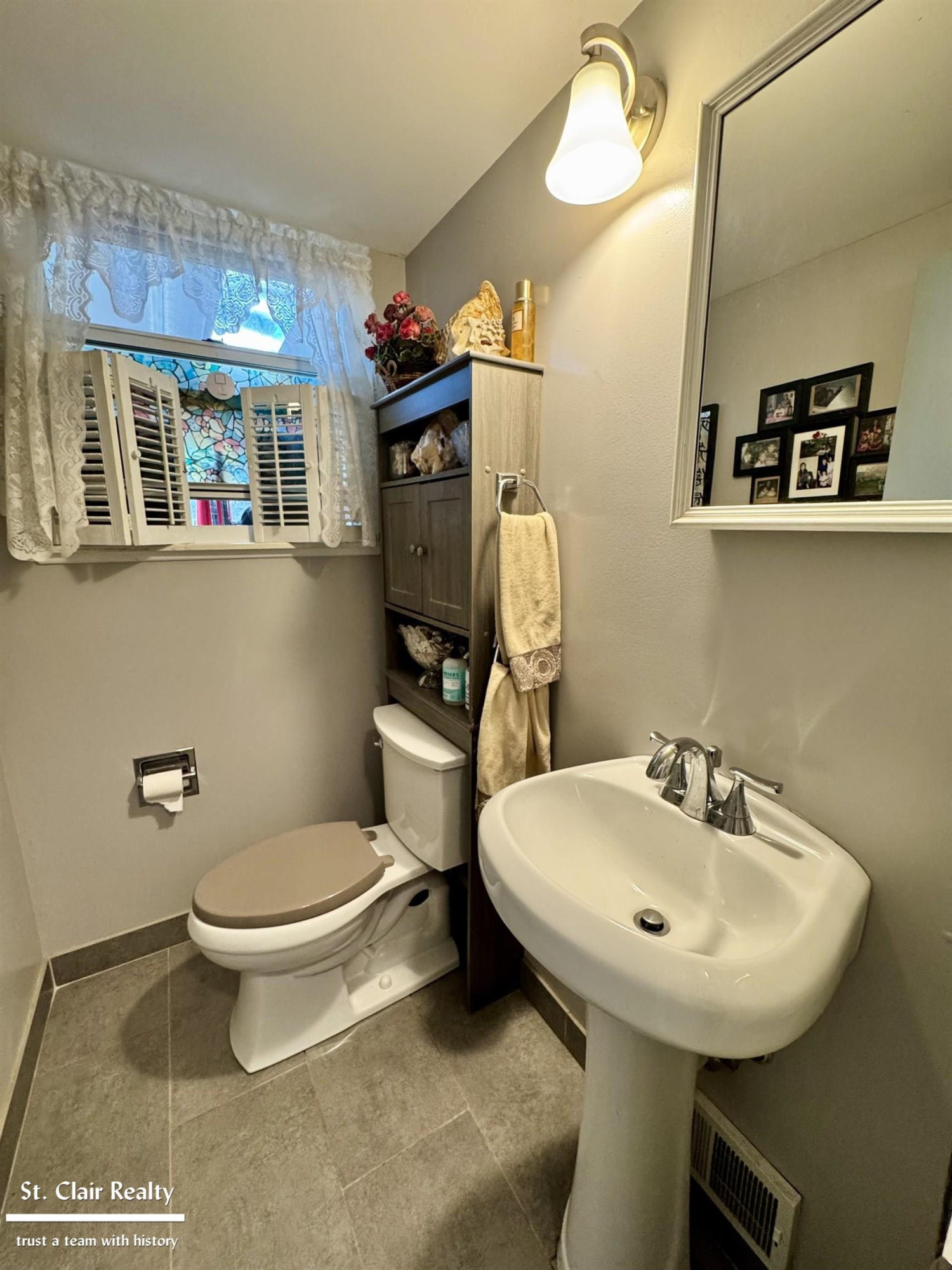 18538 Dogwood Lane, Fraser, MI 48026 — Photo 10