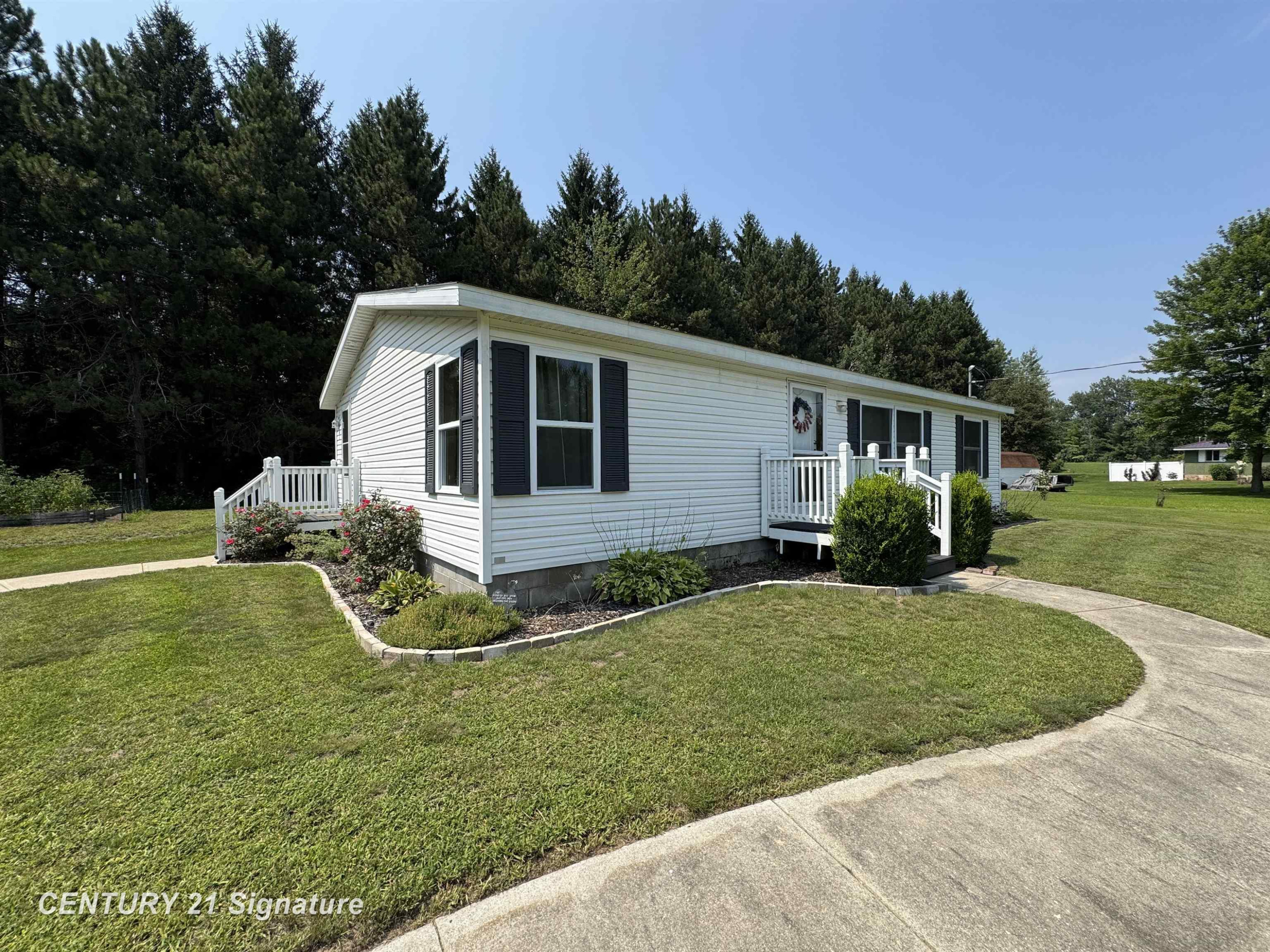5477 S Townline Road, Sterling, MI 48659 — Photo 3