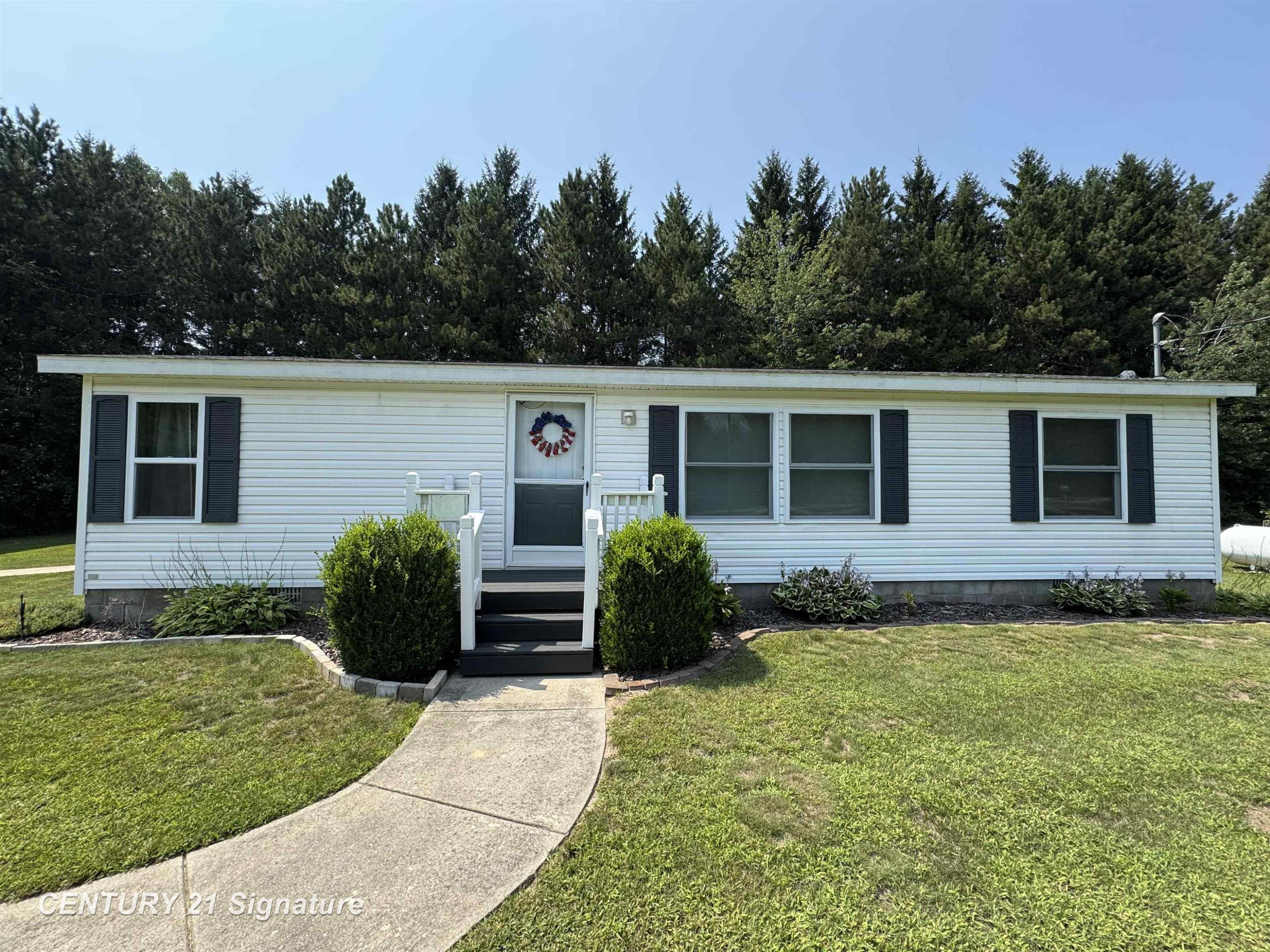 5477 S Townline Road, Sterling, MI 48659 — front exterior