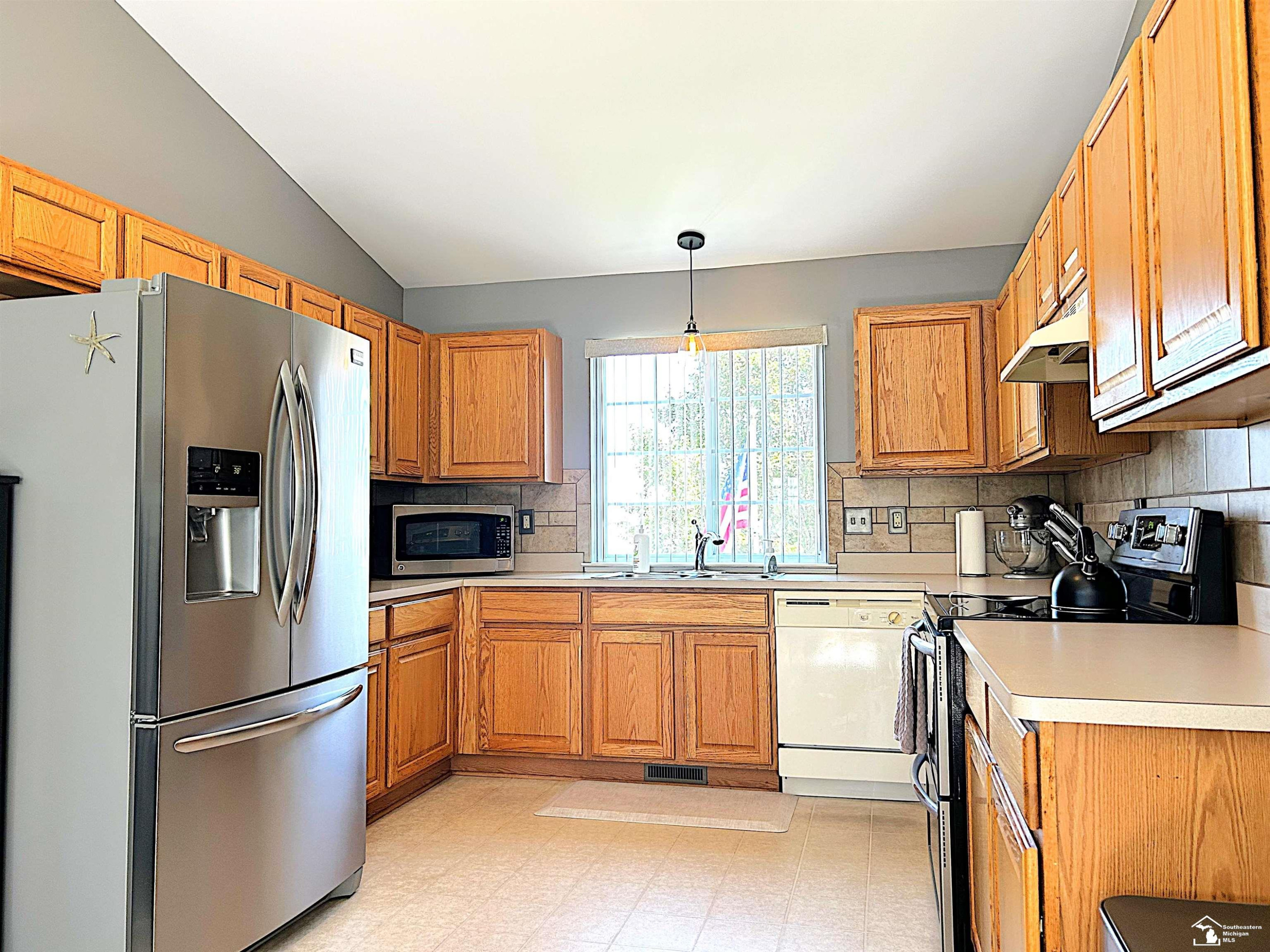 209 Dundee Ridge Drive, Dundee, MI 48131 — Photo 9
