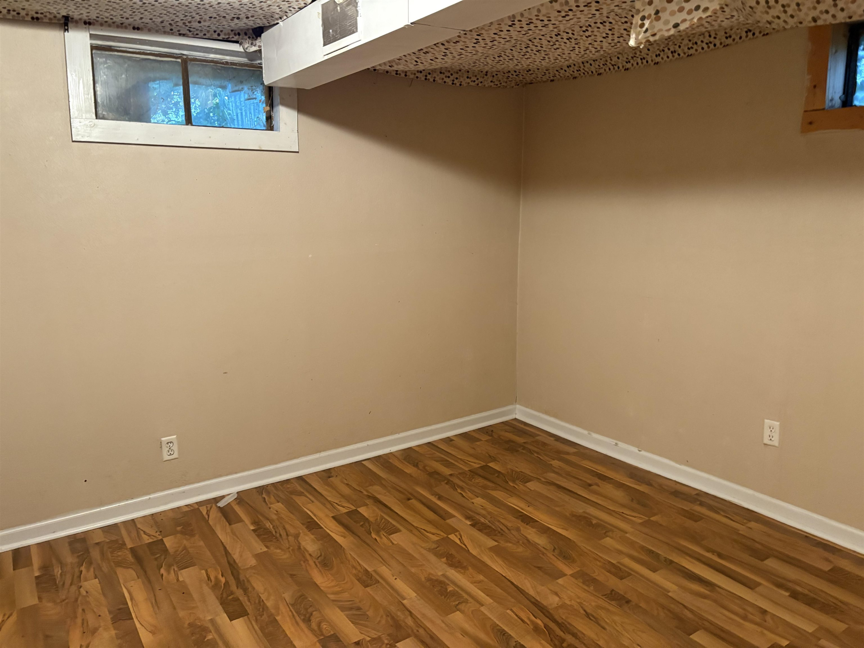 586 Lexington Avenue, East Lansing, MI 48823 — Photo 17