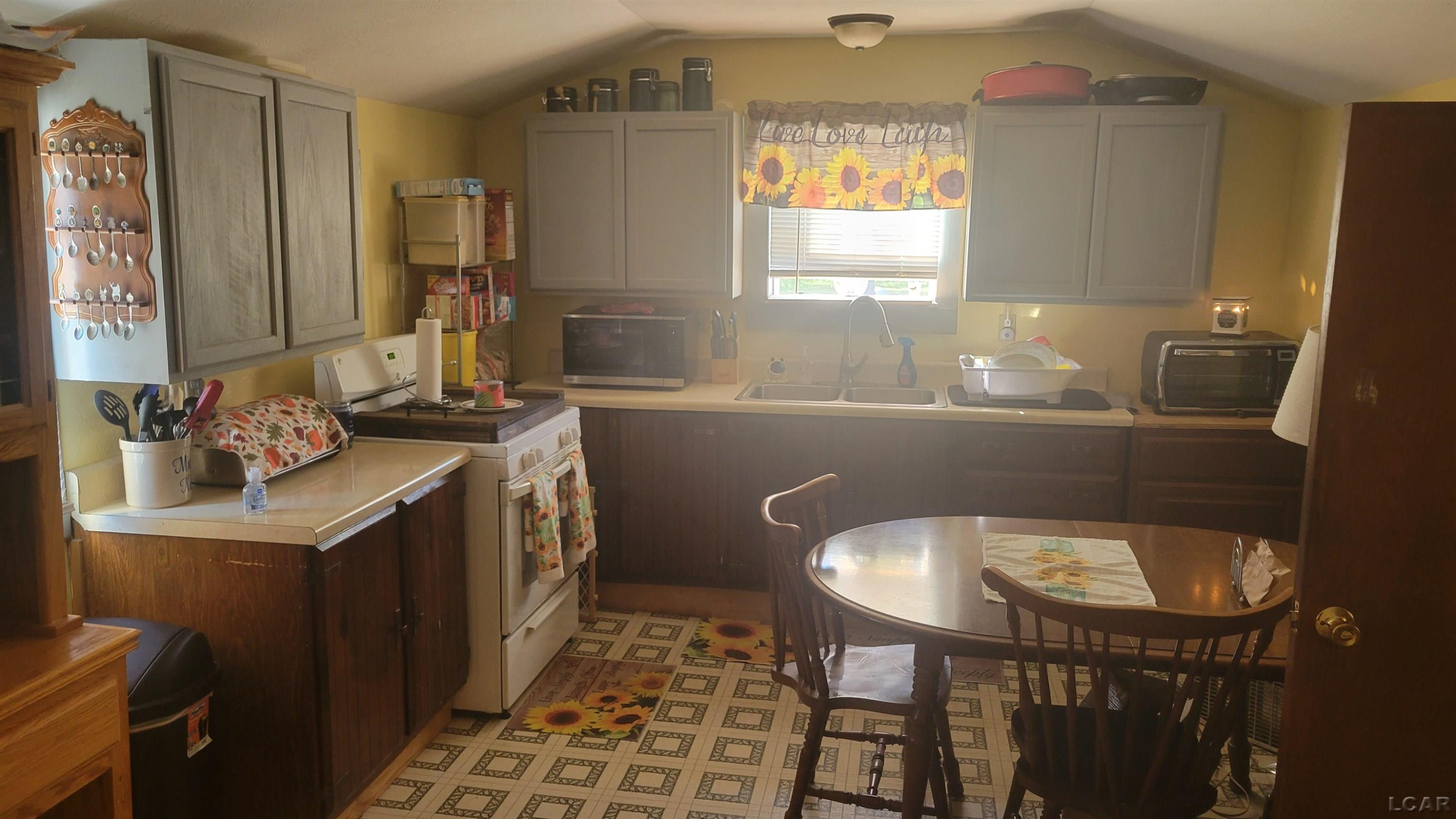 10554 Hickory Street, Morenci, MI 49256 — Photo 7