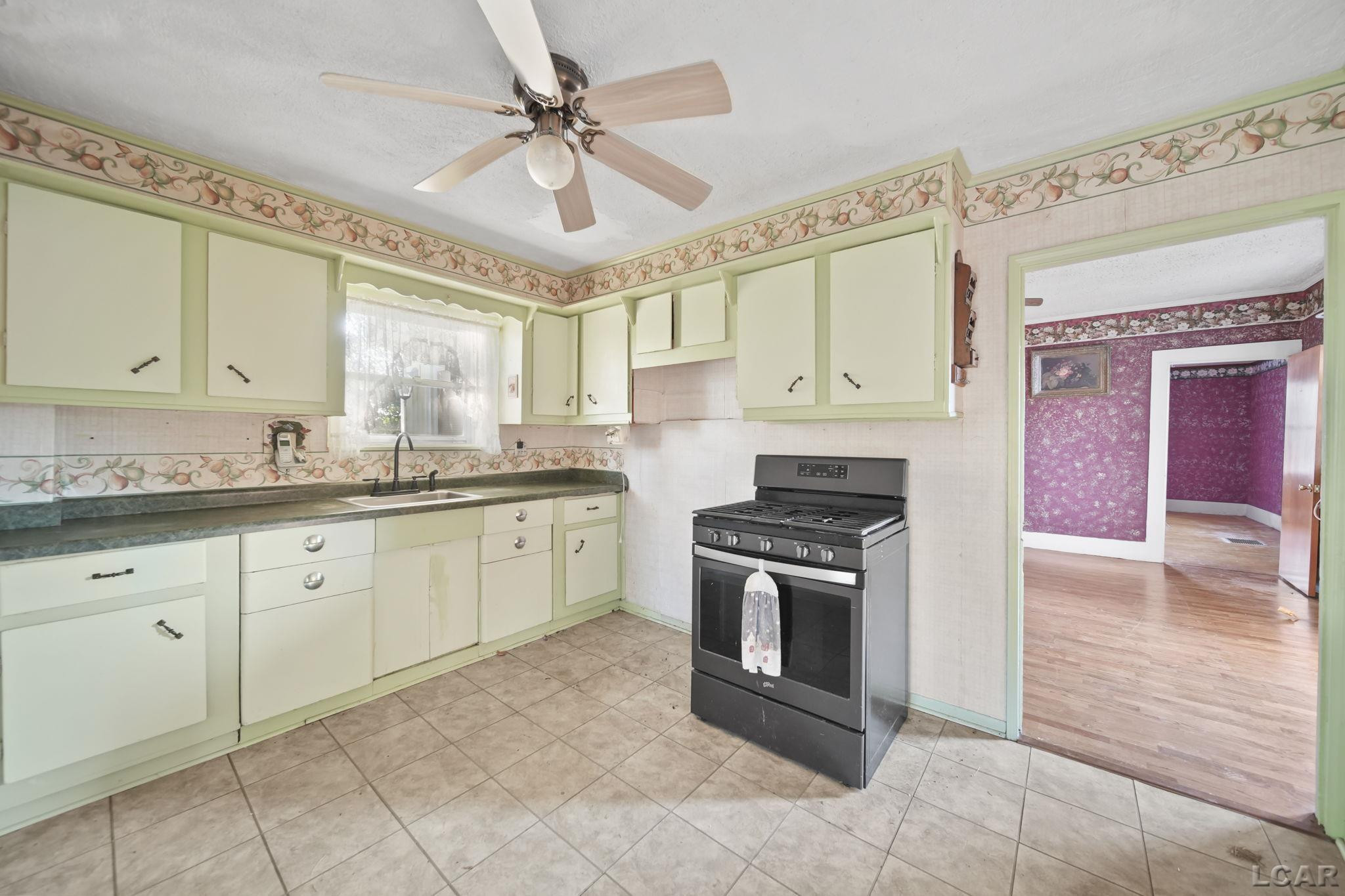 9010 N US-127 Highway, Addison, MI 49220 — Photo 11