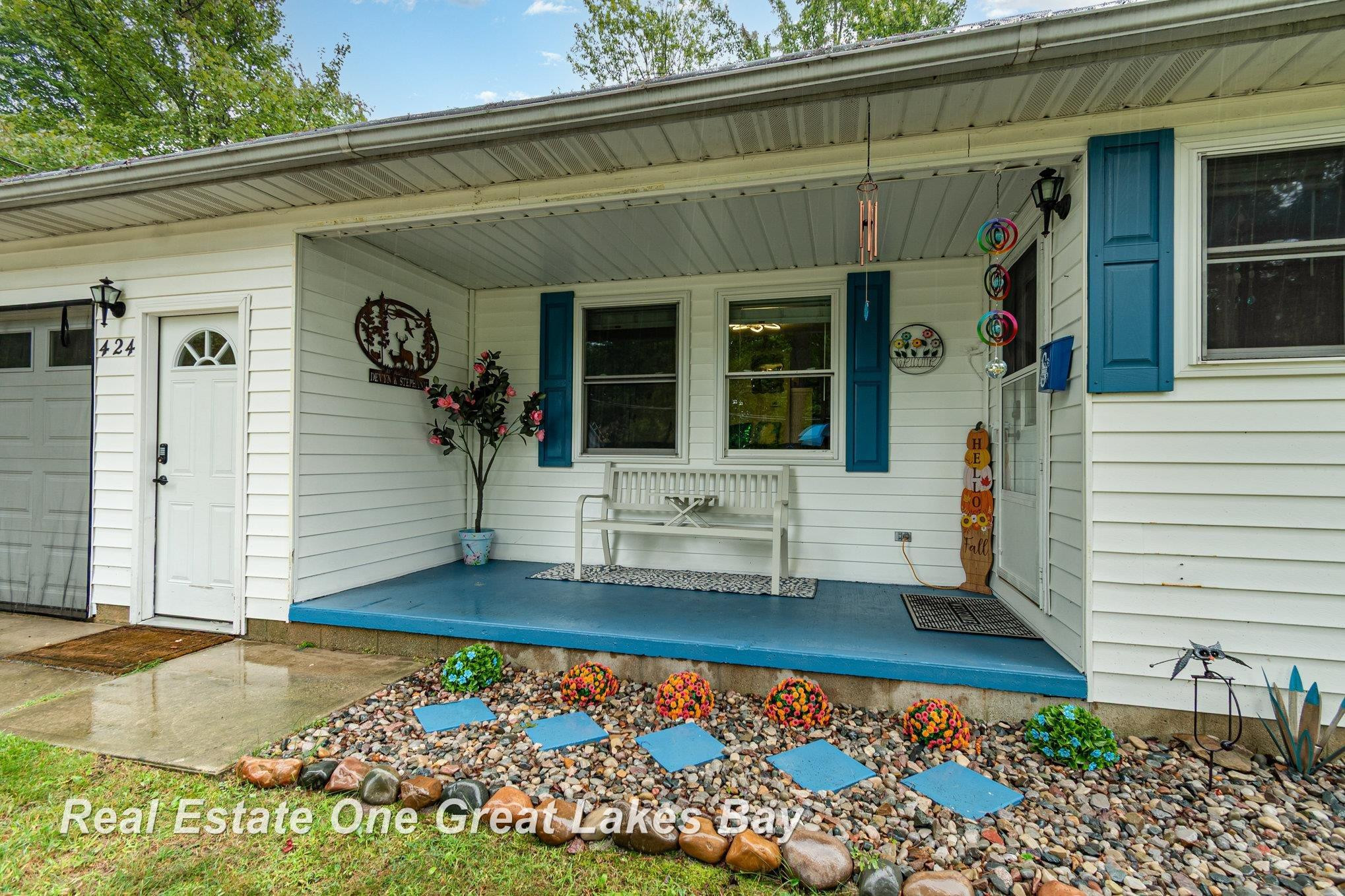 424 Lakewood Drive, East Tawas, MI 48730 — Photo 2