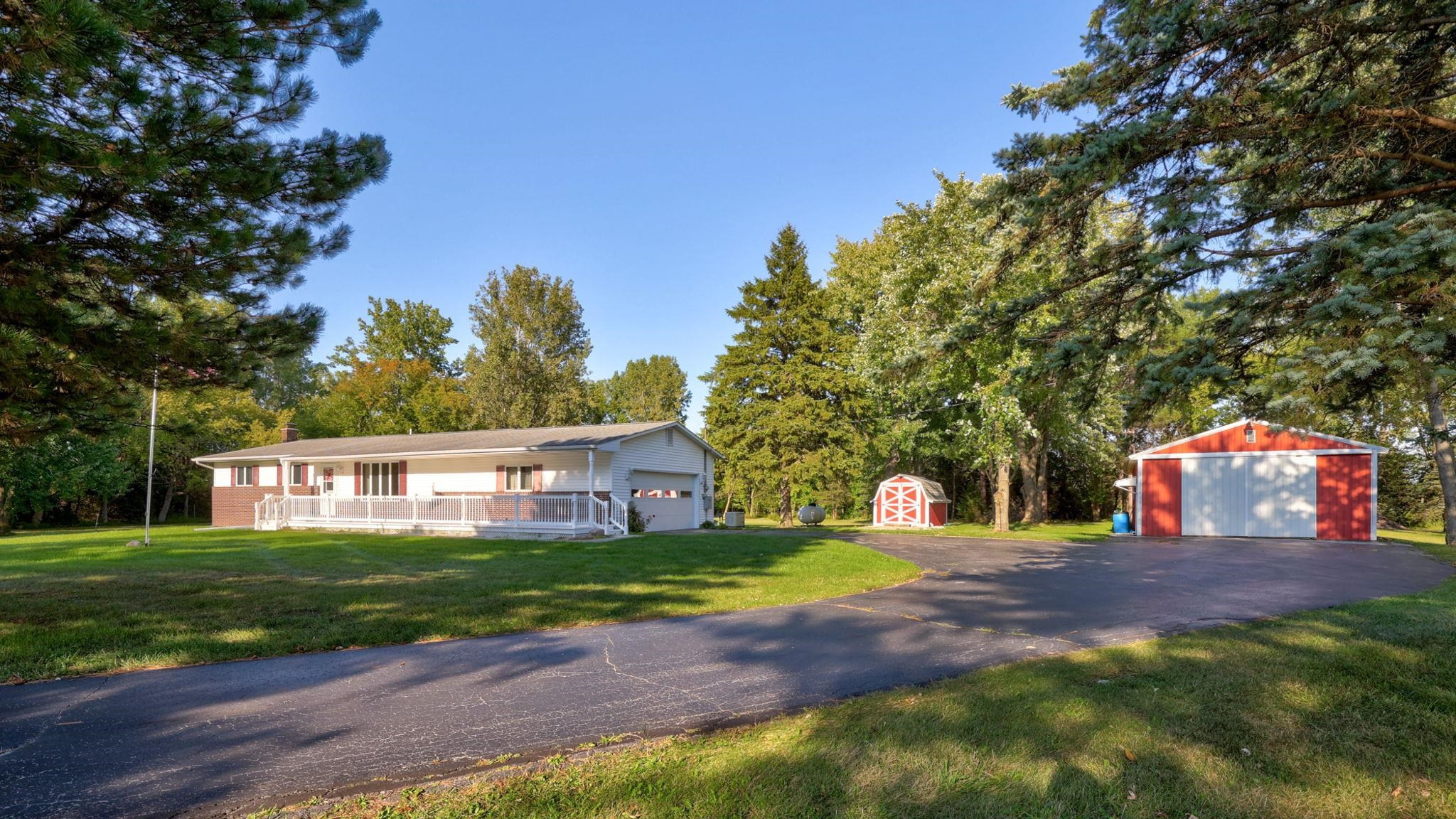 9941 Bender Road, Frankenmuth, MI 48734 — Photo 2
