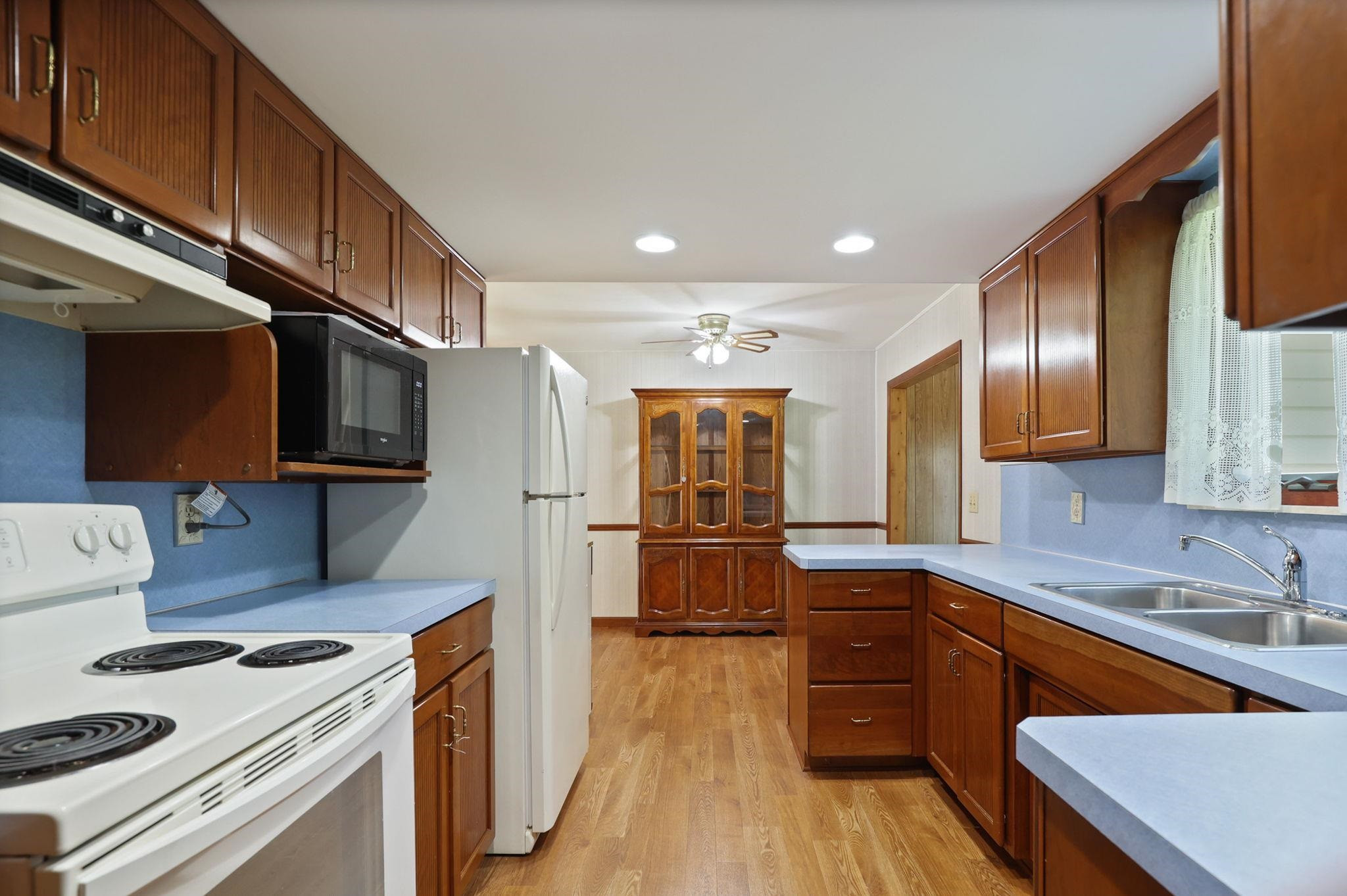 9941 Bender Road, Frankenmuth, MI 48734 — Photo 18