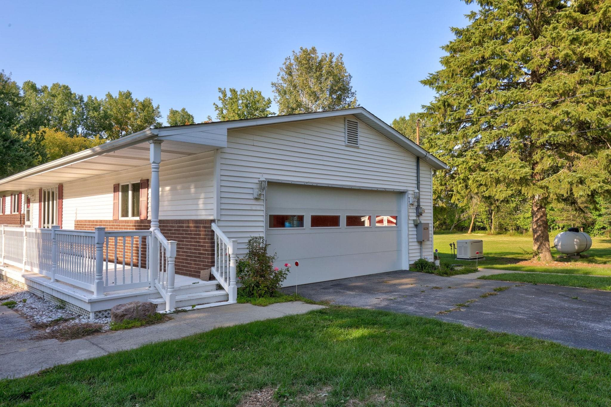 9941 Bender Road, Frankenmuth, MI 48734 — Photo 31