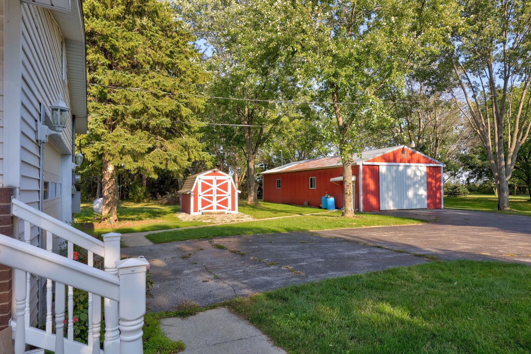 9941 Bender Road, Frankenmuth, MI 48734 — Photo 32