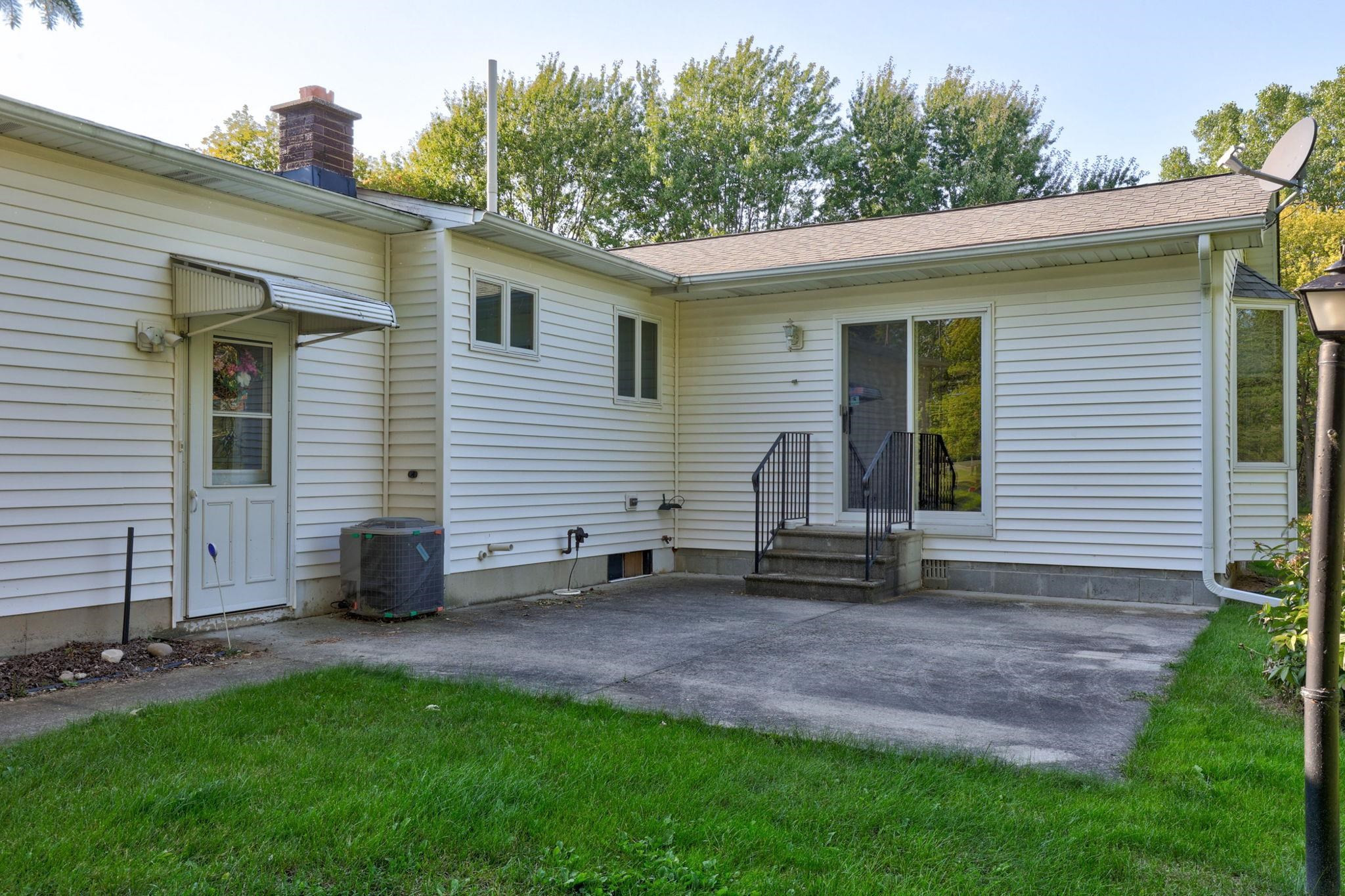 9941 Bender Road, Frankenmuth, MI 48734 — Photo 37