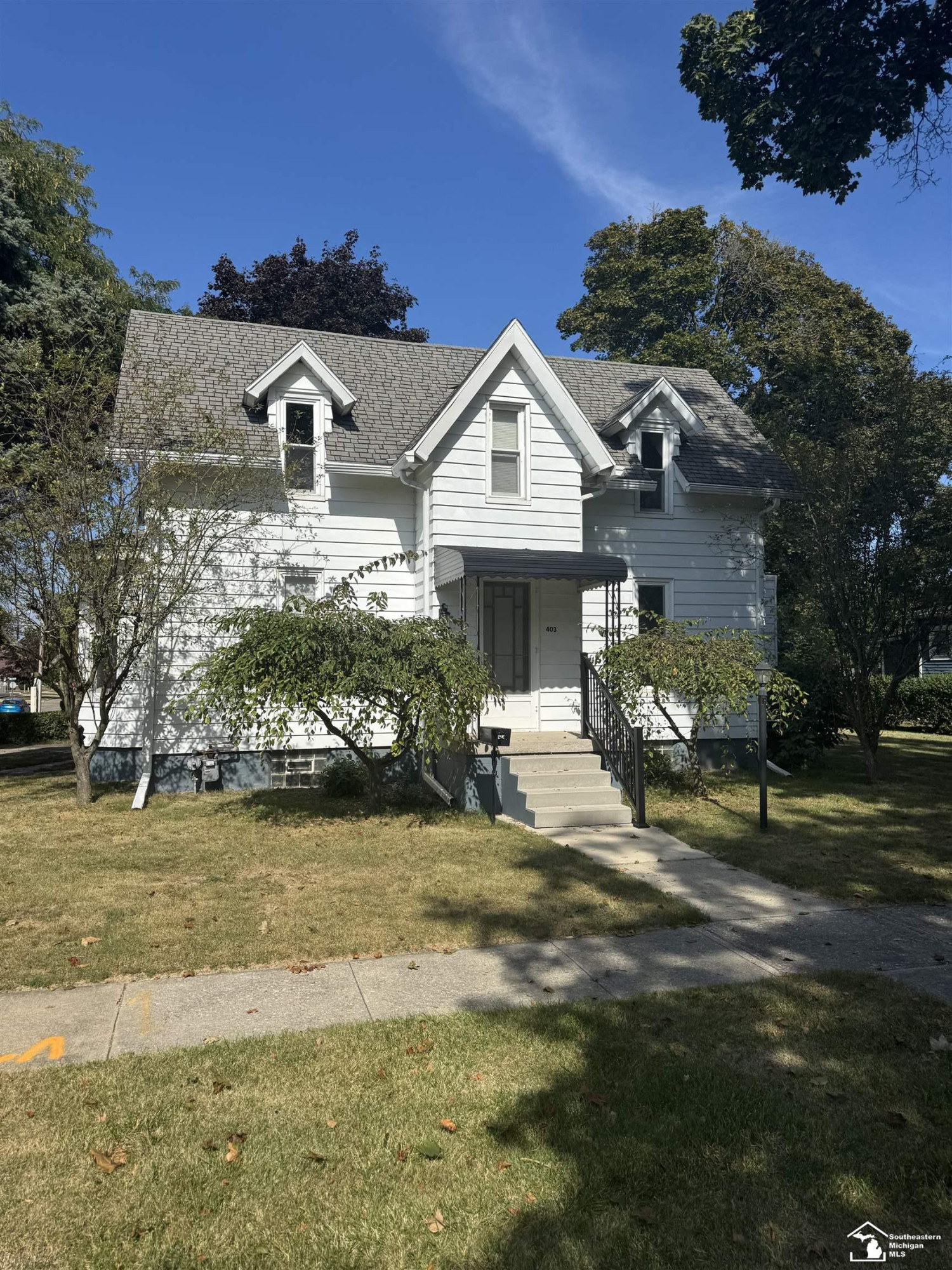 403 E 2nd Street, Monroe, MI 48161 — front exterior